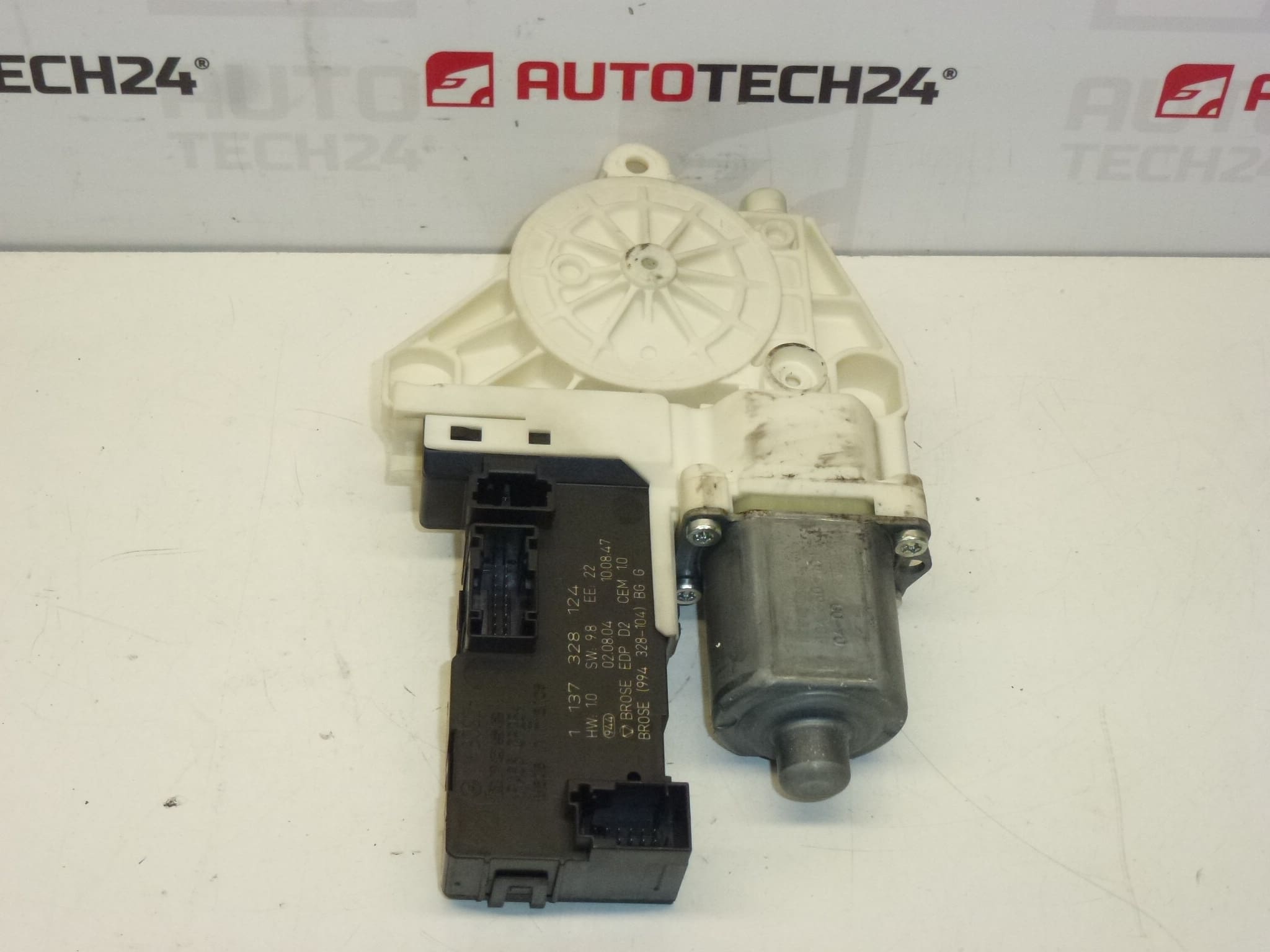 Motor stahování levého okna Peugeot 407 1137328124 9222Z0 - Obrázek 2