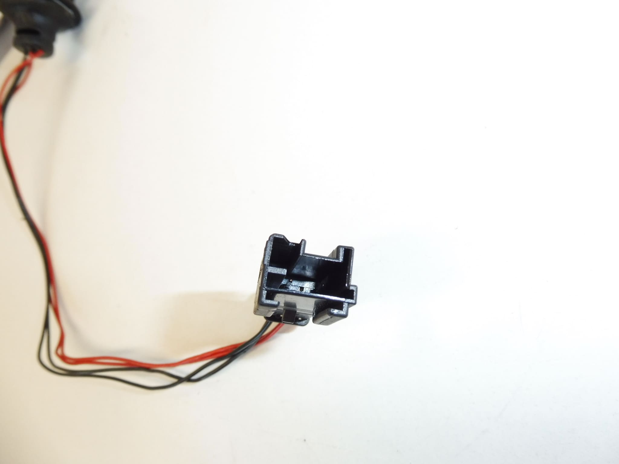 3. Brzdové světlo Peugeot 307 CC 9641298880 6350W5 6351R8 - Obrázek 2