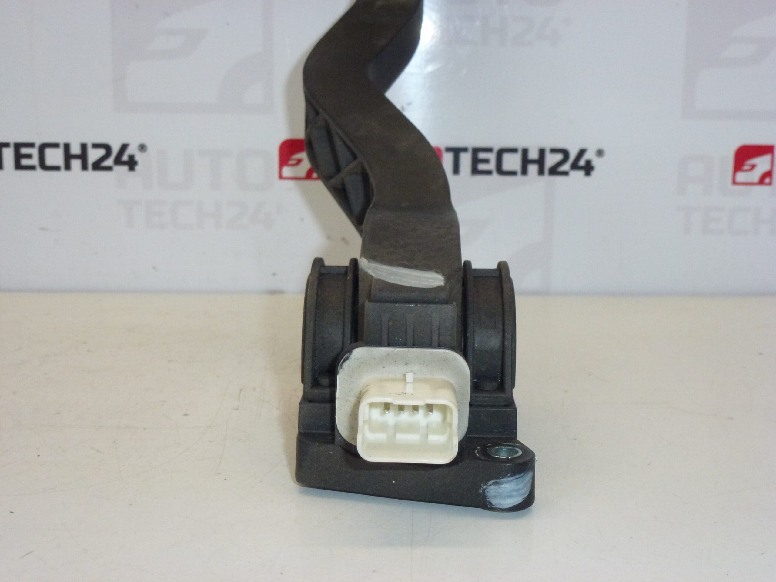 Plynový pedál Citroën Peugeot Bosch 0280752251 9646702180 - Obrázek 2