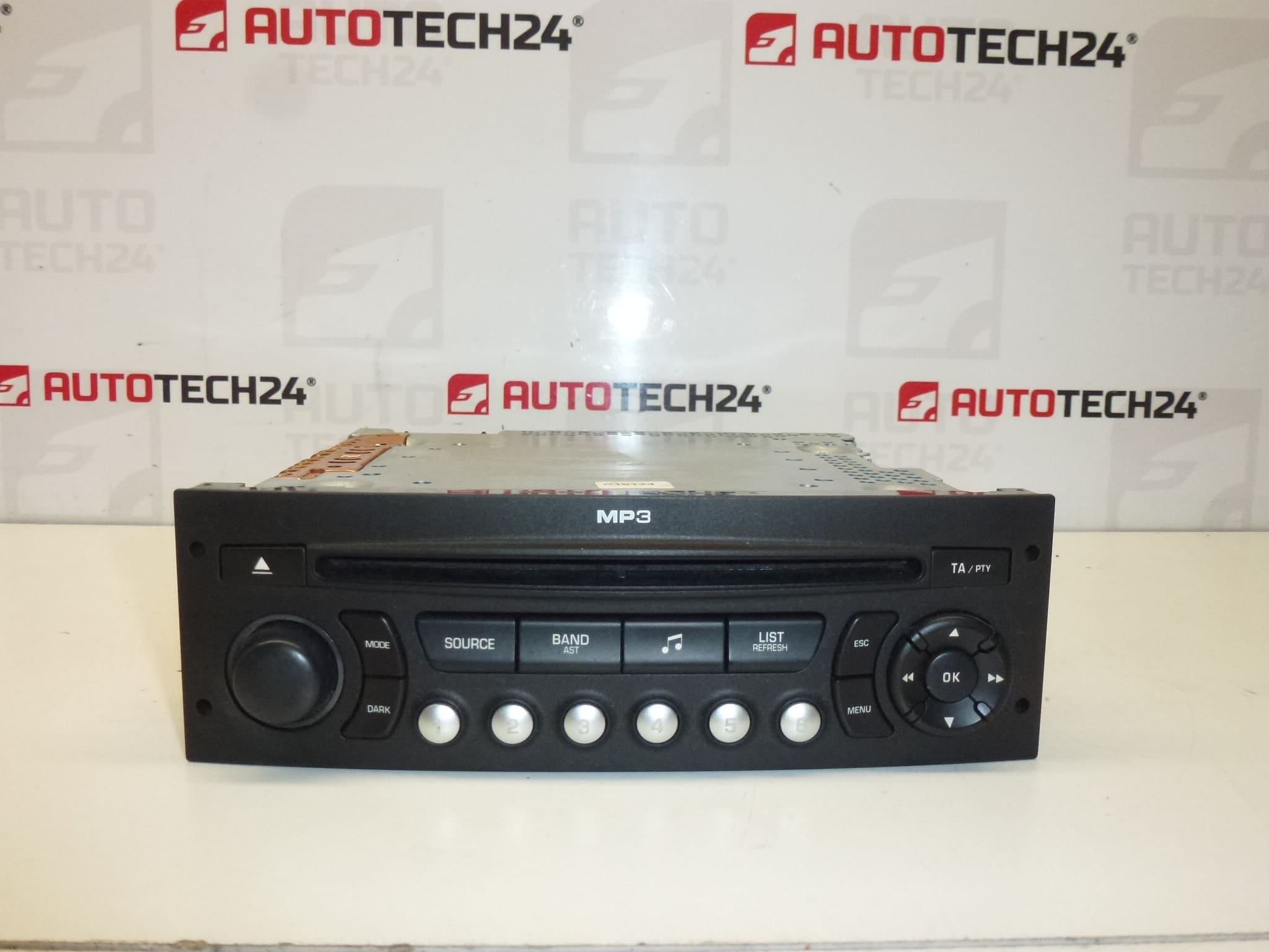 Autorádio s CD MP3 Citroën Peugeot 96643698XT 657919