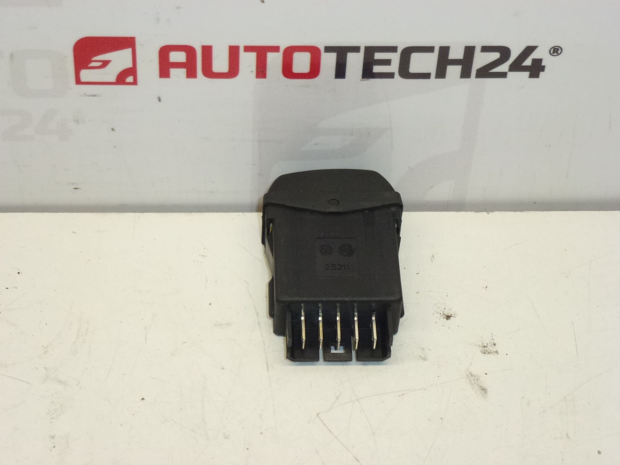 Ovladač okna Citroën Xsara 6552TC - Obrázek 2