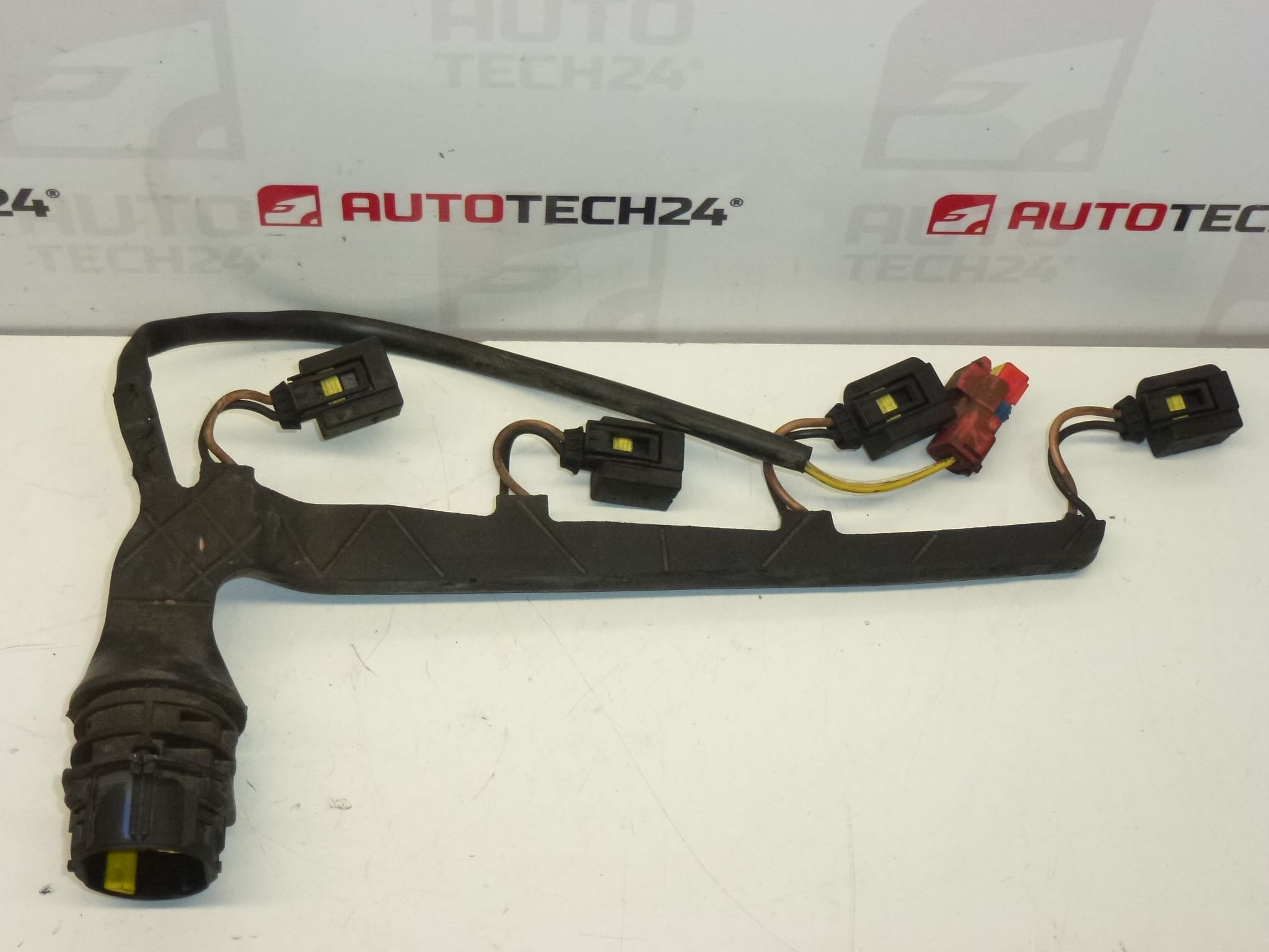 Svazek vstřikovačů Citroën Peugeot 1.4 HDi 9645343780 6558V2 - Obrázek 2