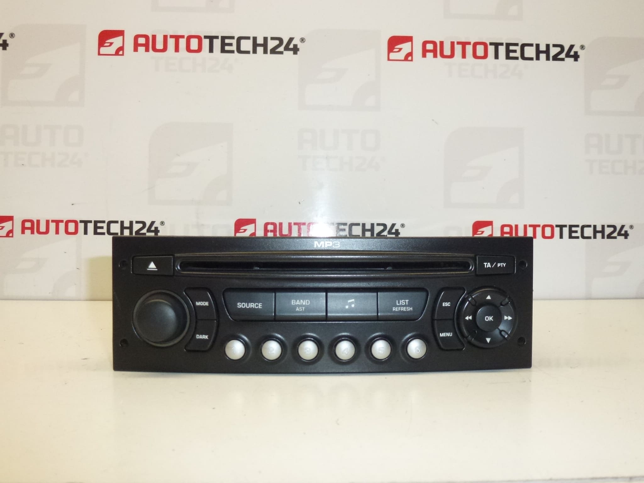 Autorádio s CD MP3 Citroën Peugeot 9664769777 657992