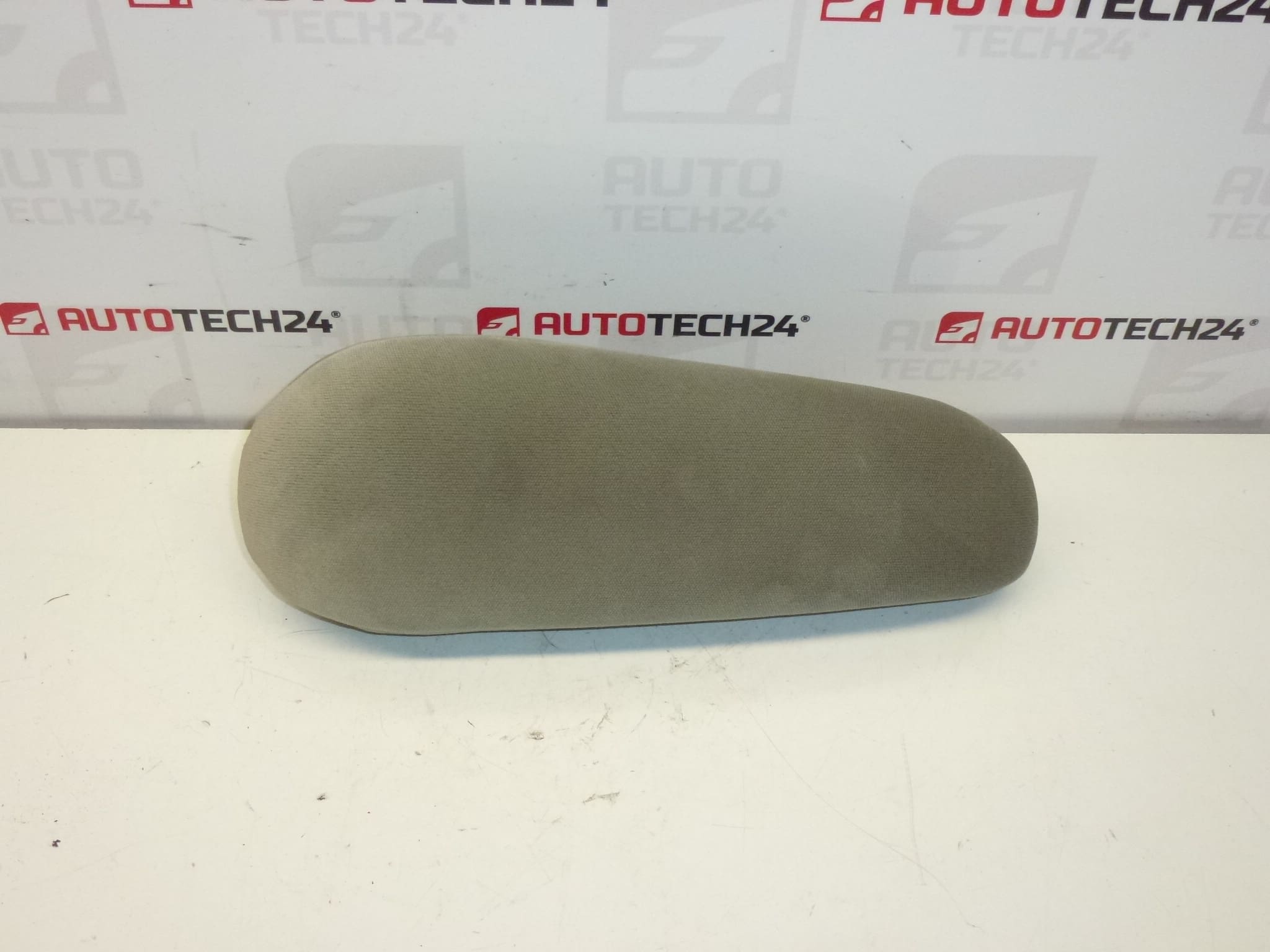 Pravá loketní opěrka Citroën Peugeot 8830H3