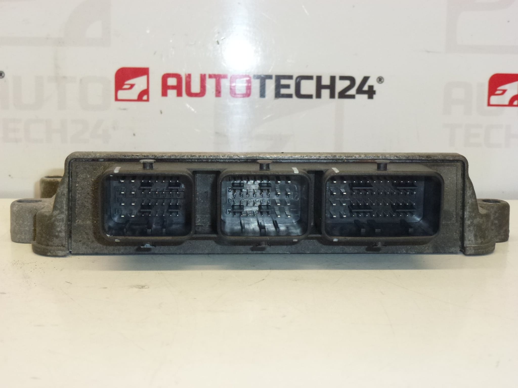 Řídící jednotka motoru VALEO J34.1 9666591380 9666909780 1943JC - Obrázek 2