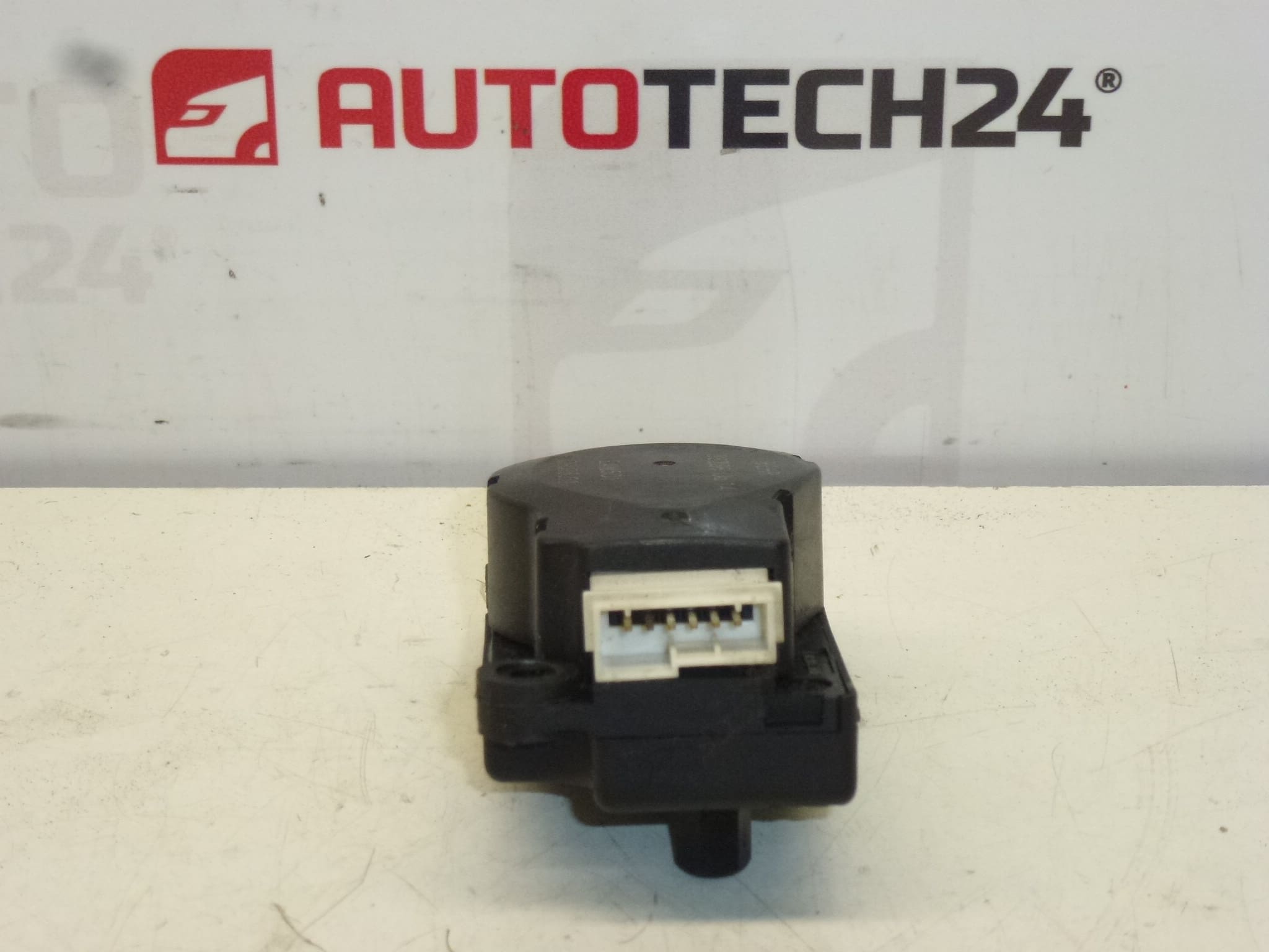 Servomotor topení BEHR Citroën Peugeot EAM501 38236Ua14 6447QN - Obrázek 2