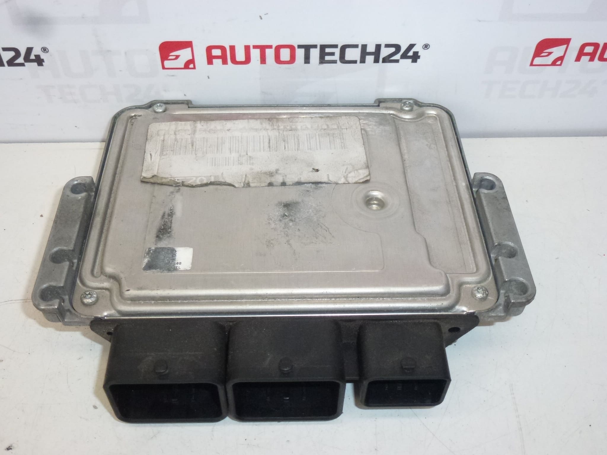Řídicí jednotka ECU Bosch MEV17.4 0261201505 9664738680 - Obrázek 2