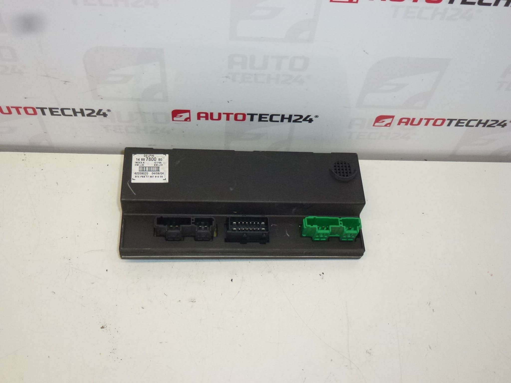 ECU posuvných zadních dveří Citroën Peugeot 1488780080 9138H4