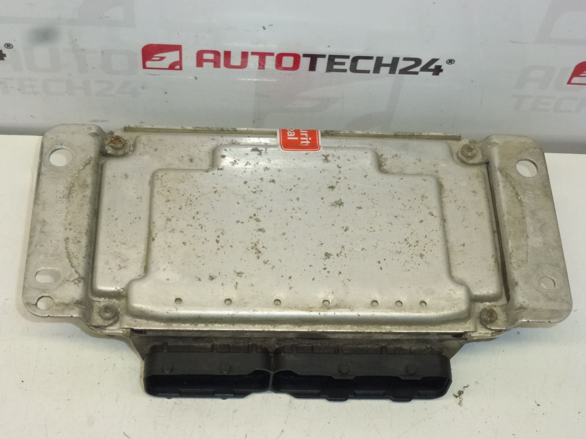 Řídící jednotka motoru ECU Bosch 1.0i 1KR 89661-0H012 0261208704 194366 - Obrázek 2
