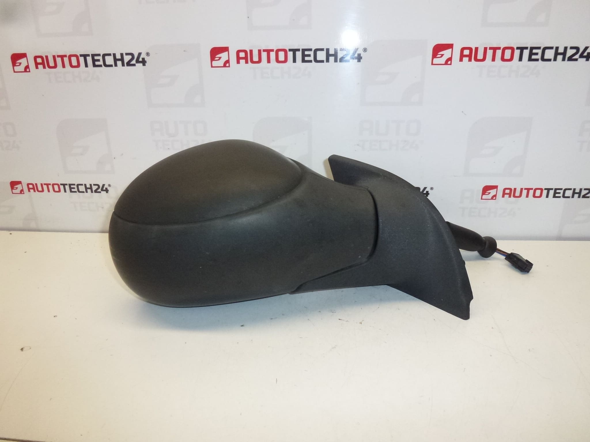 Pravé zpětné zrcátko elektrické Citroën C3 8149FK