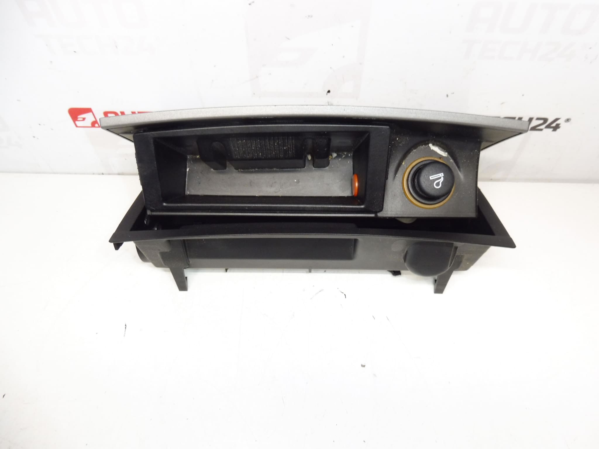 Popelník se zapalovačem Peugeot 407 9644562177 8211JH - Obrázek 2