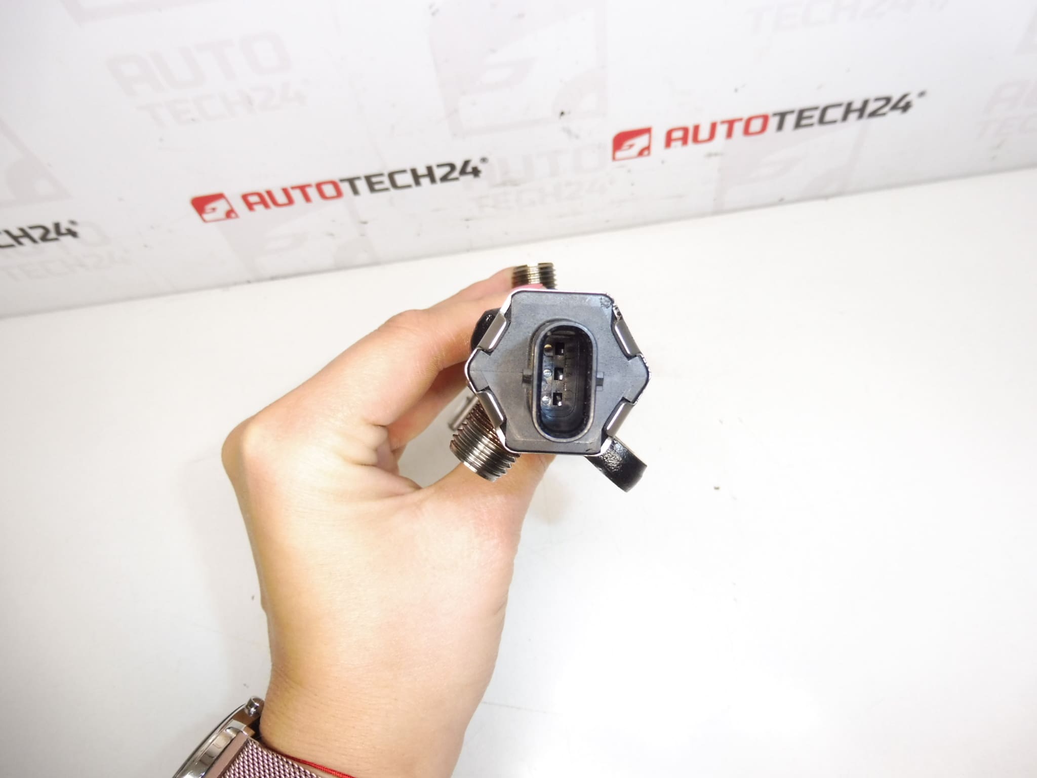 Lišta RAIL 1.5 HDI Citroën Peugeot 9821399680 - Obrázek 2