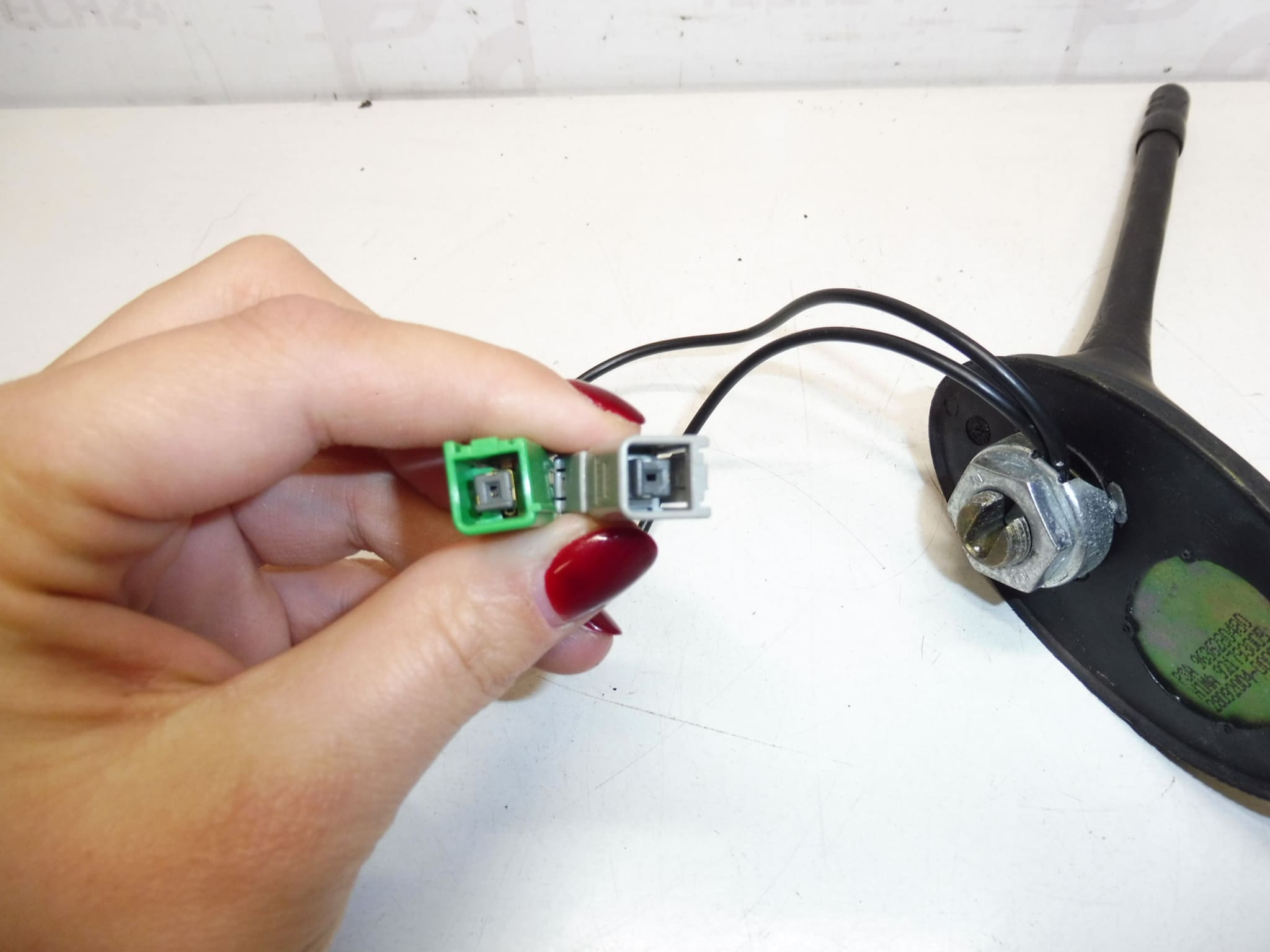 Anténa Citroën Peugeot 9636280480 - Obrázek 2