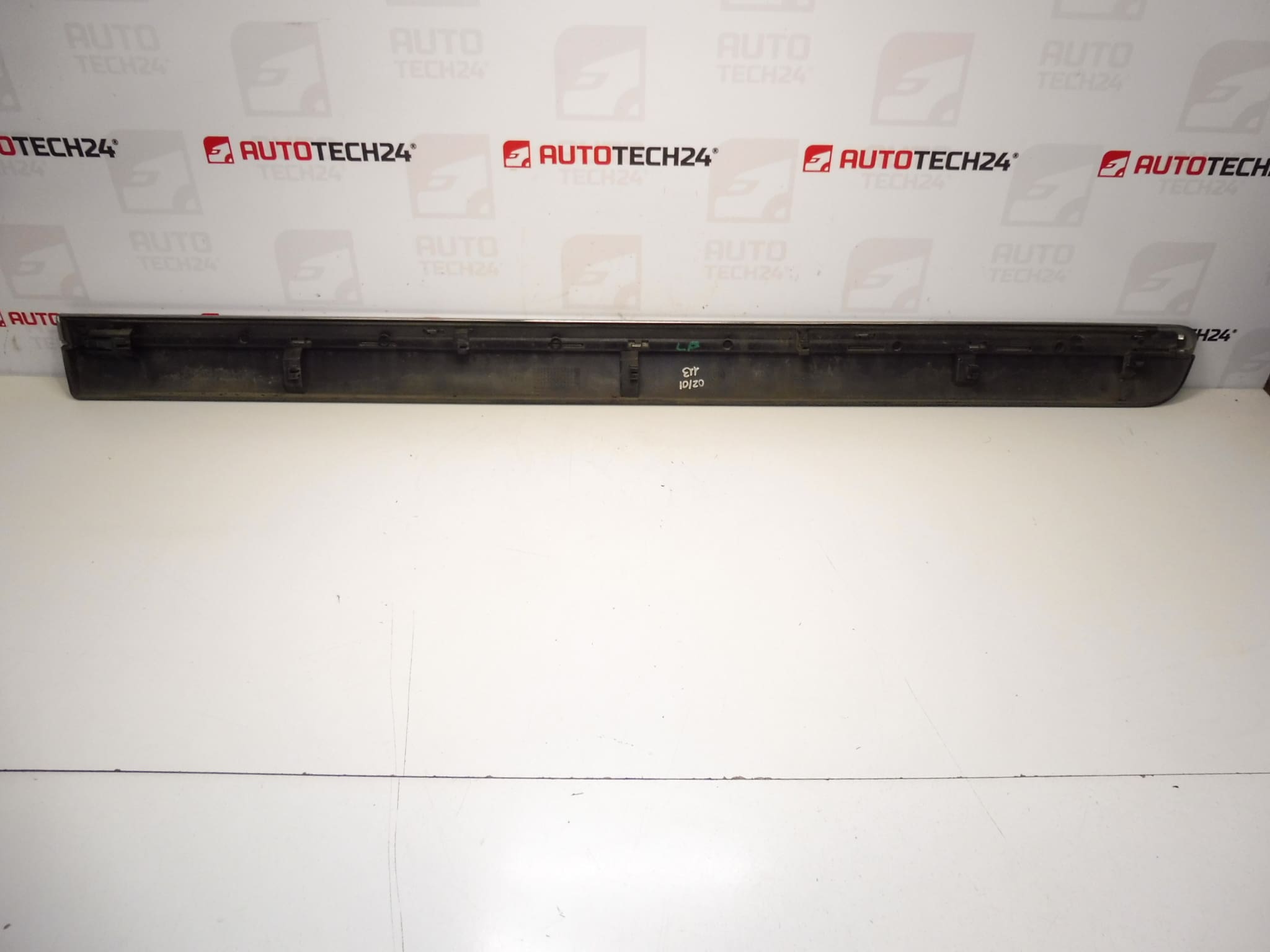 Lišta levých předních dveří Citroën C8 Peugeot 807 KTQ 1401028777 8545GH - Obrázek 2