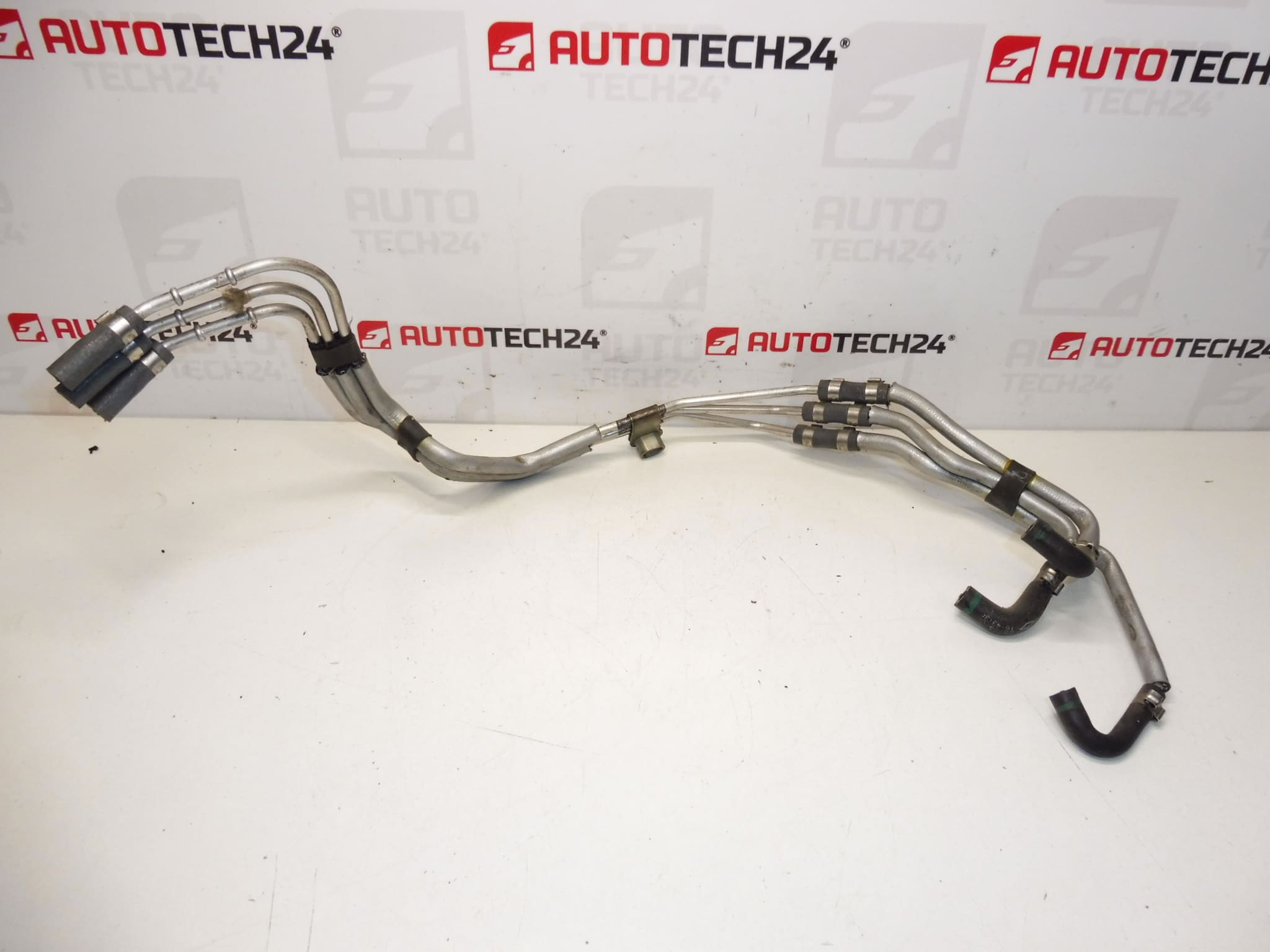 Podtlakové potrubí Citroën Peugeot 2.2 HDI 1622AC - Obrázek 2