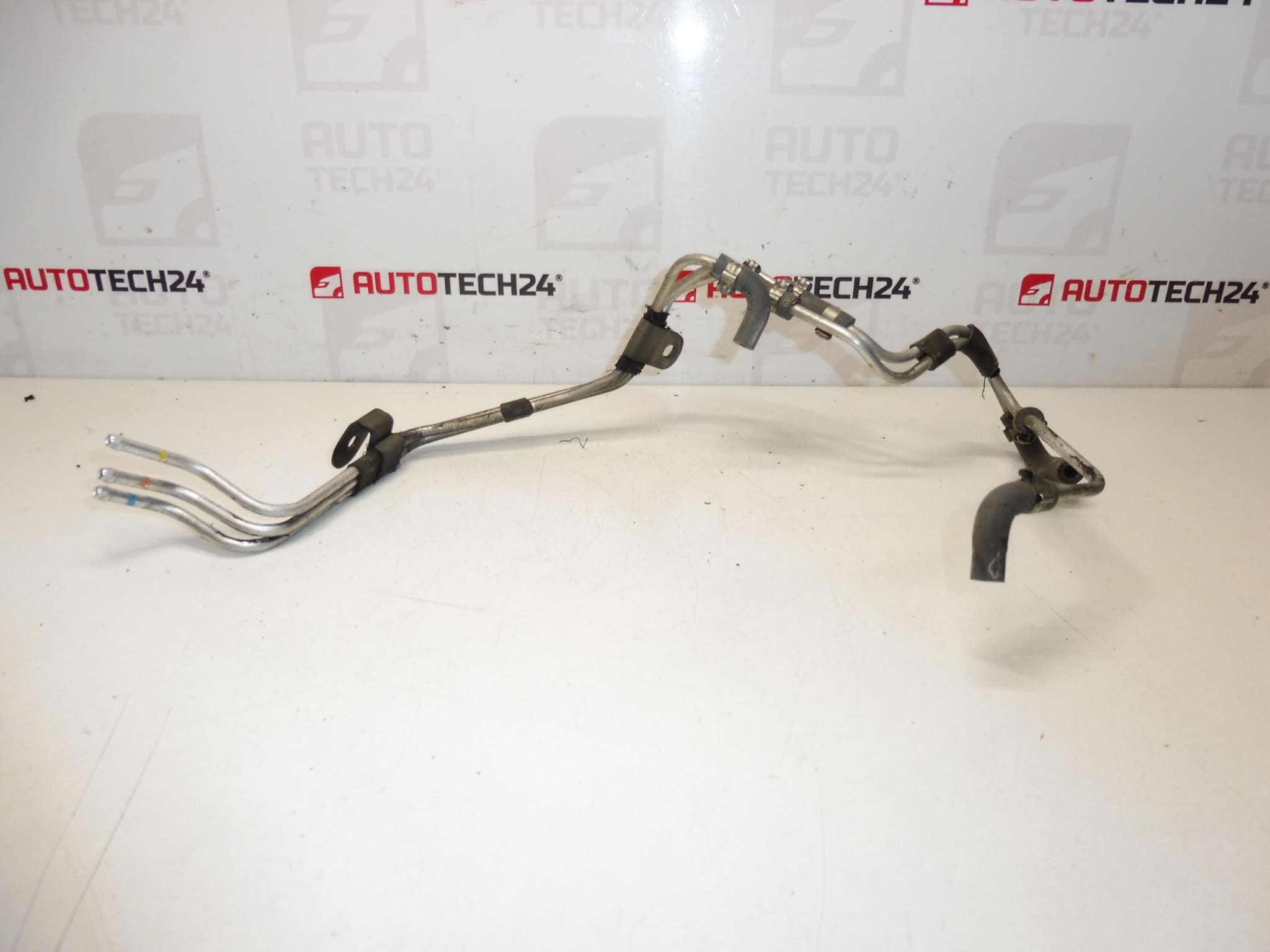 Podtlakové potrubí Citroën Peugeot 2.2 HDi 1622CW 1622EH - Obrázek 2