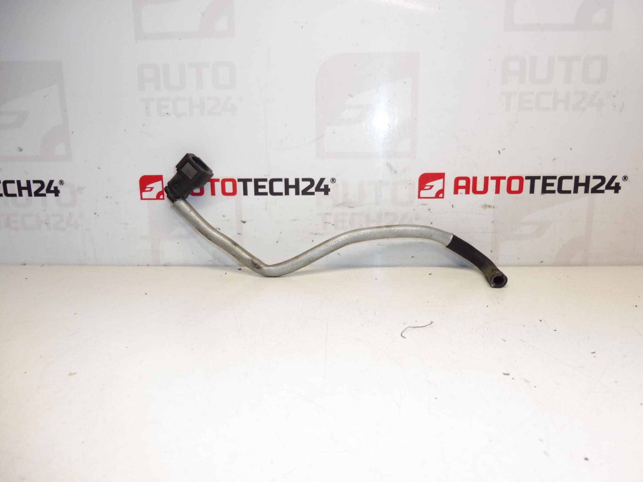 Podtlakové potrubí Citroën Peugeot 2.2 HDI 1622CW 1622AF