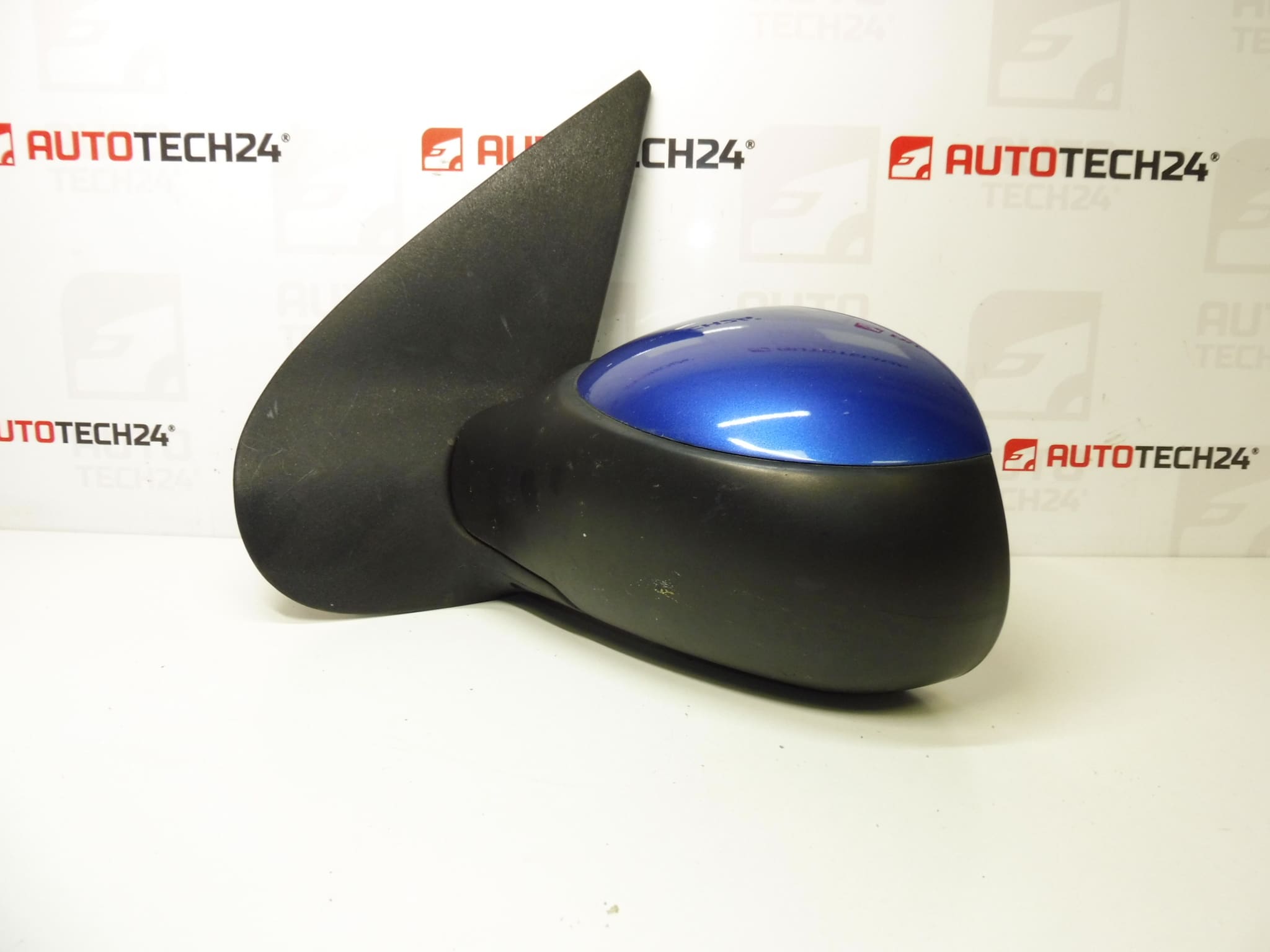 Levé zrcátko KGS Peugeot 206+ 96725644XT 8154JE