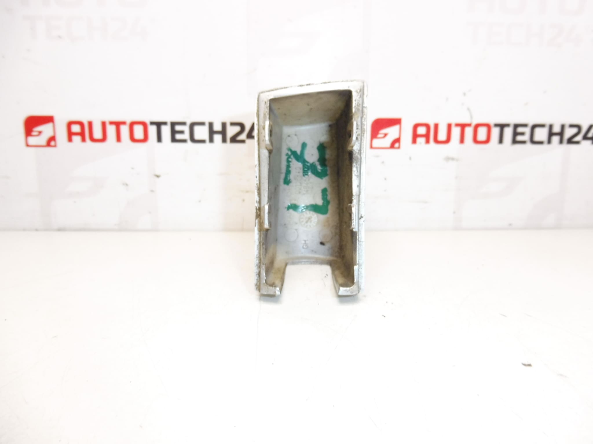 Kryt deflektoru vnější kliky levých zadních dveří Citroën Peugeot Chrom 1484501077 9101S9 - Obrázek 2