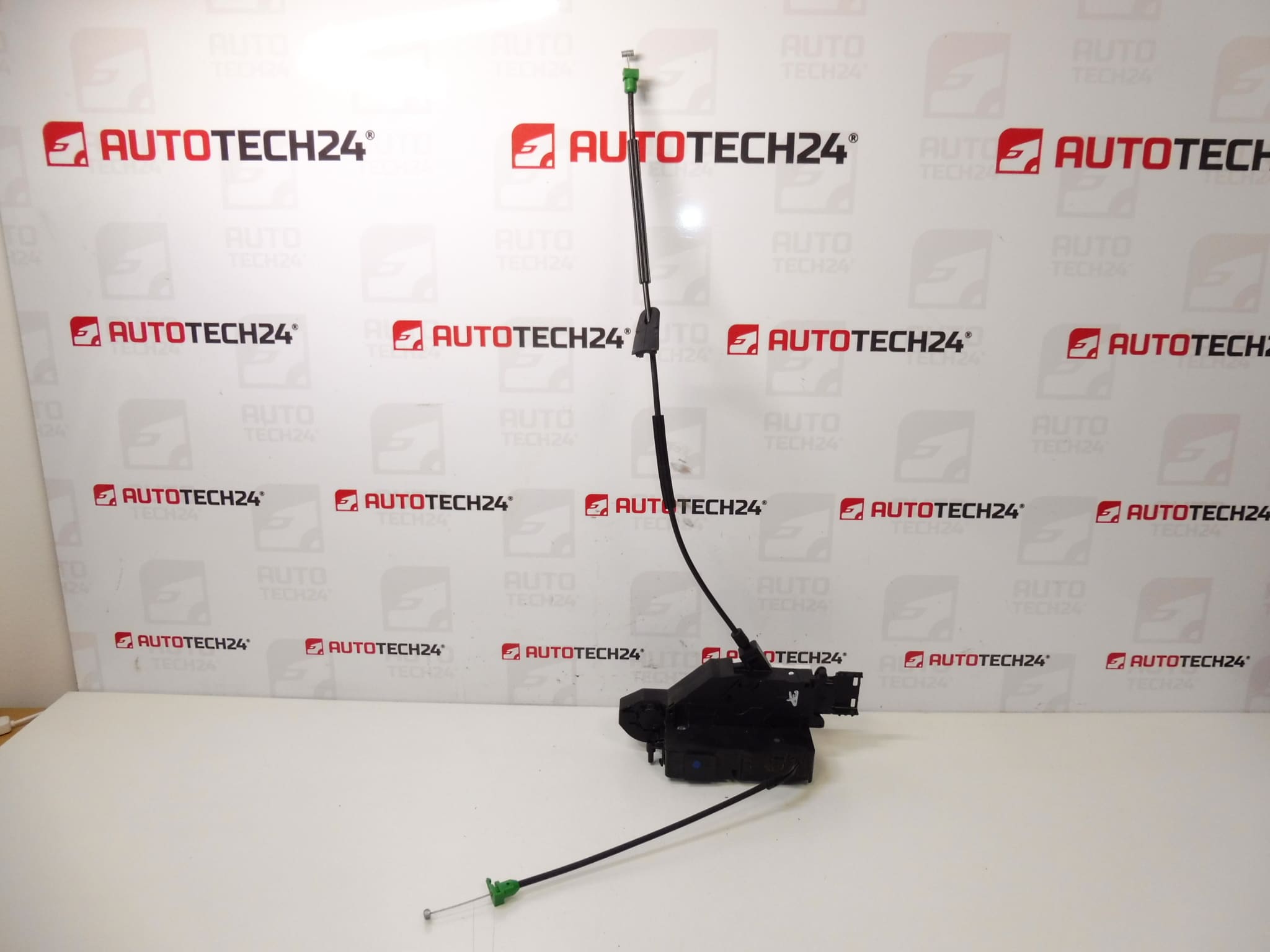 Zámek pravých předních dveří Citroën C3 Picasso 9136FH