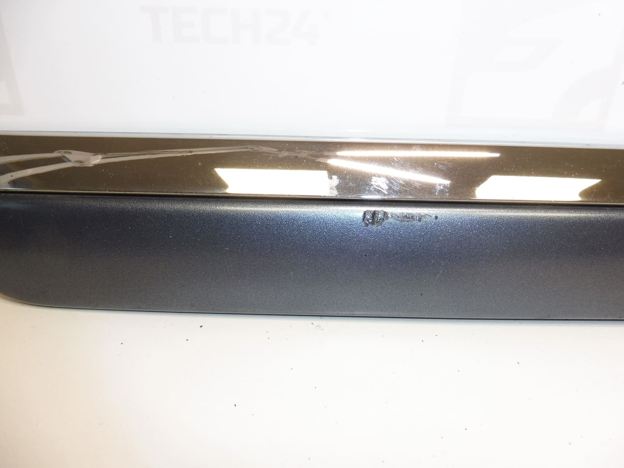 Lišta pravých zadních dveří Citroën C8 Peugeot 807 EZW 1401029677 8546W3 - Obrázek 2