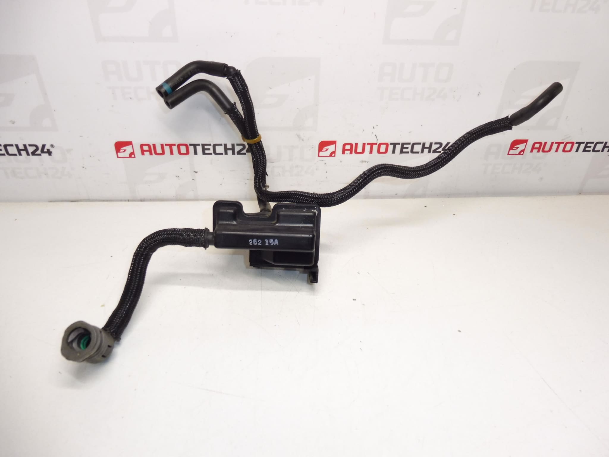 Zásobník podtlaku Citroën Peugeot 1.2 9807593380 9822341180 - Obrázek 2