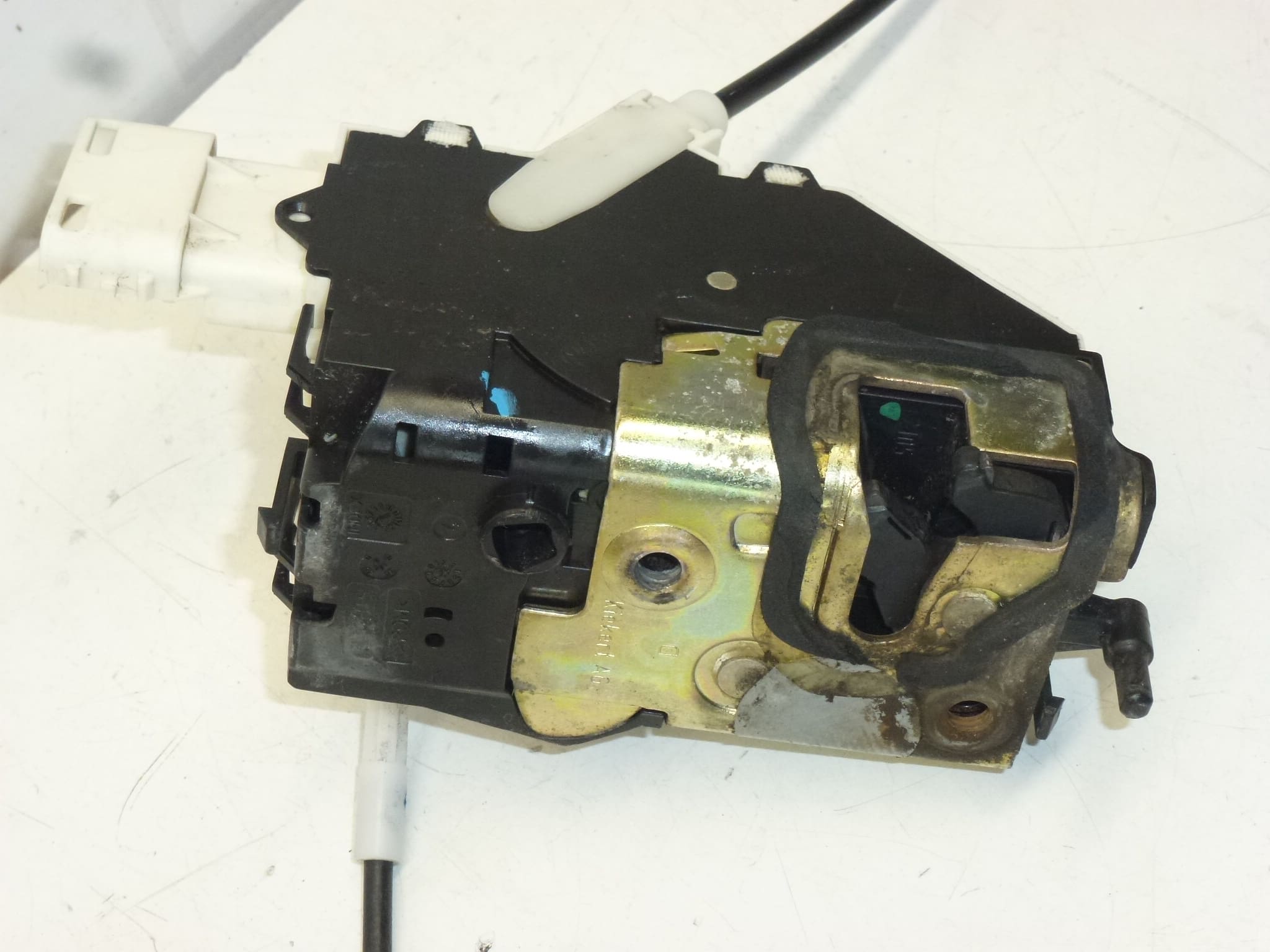 Zámek pravých zadních dveří Peugeot 407 9659853780 - Obrázek 2