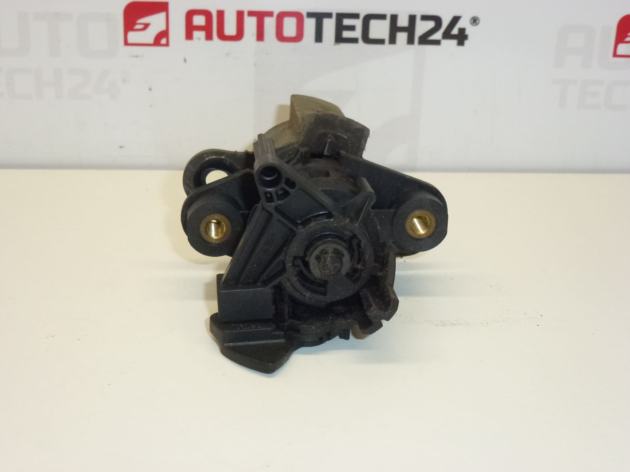 Tlačítko otevírání zadního víka pro Citroën C1 a Peugeot 107, č. dílu 8726R6/8726R7 - Obrázek 2