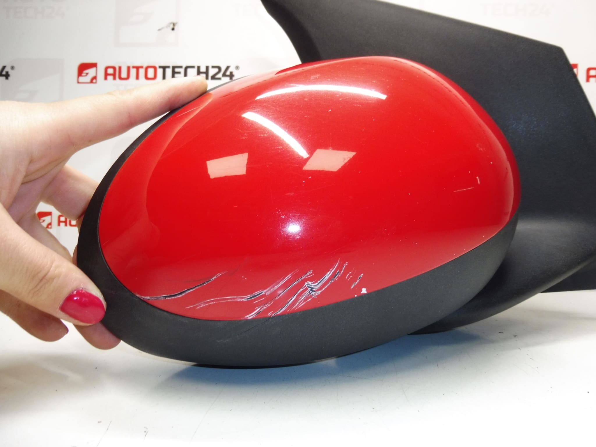 Pravé zpětné zrcátko červené Citroën C1 Peugeot 107 87910-0H010 87910-0H011 - Obrázek 2