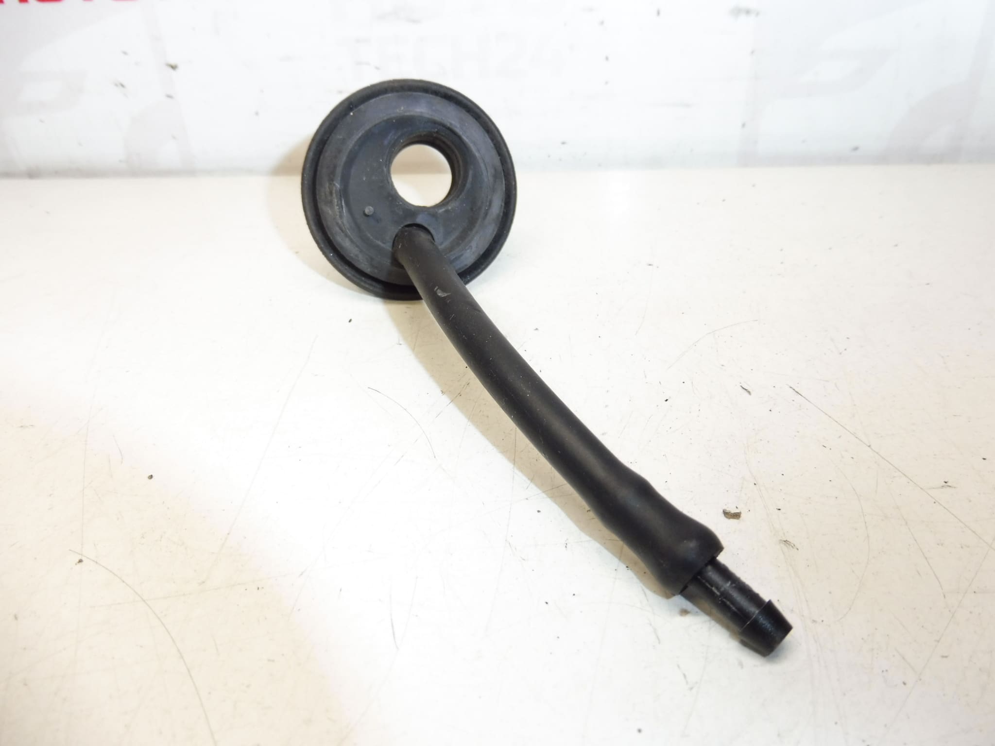 Tryska ostřikovače zadního skla Citroën Peugeot 6438P9 - Obrázek 2