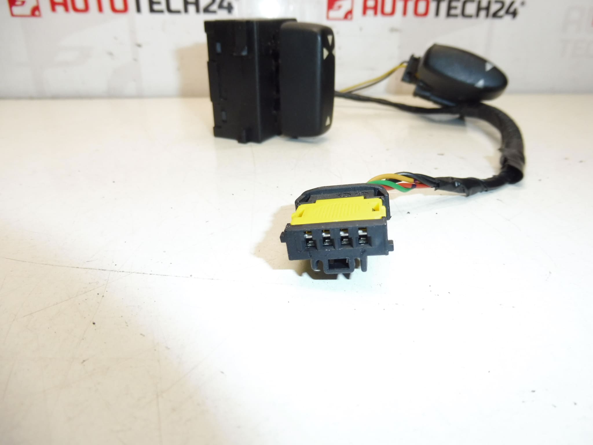 Ovladač Sedadla Citroën Peugeot 944931200ZL 6554J0 - Obrázek 2