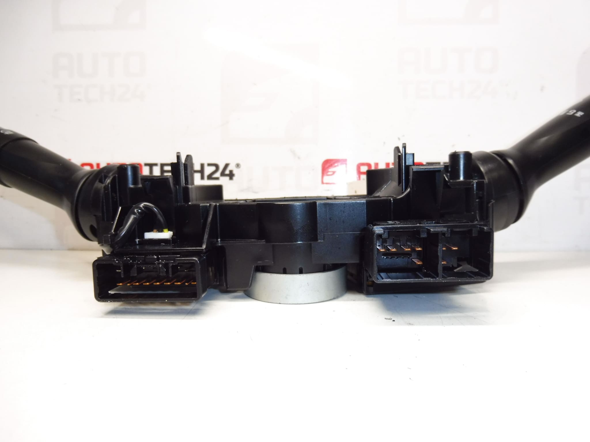 Ovladače pod volantem Citroën C1 Peugeot 107 6239SA B000612880 - Obrázek 2