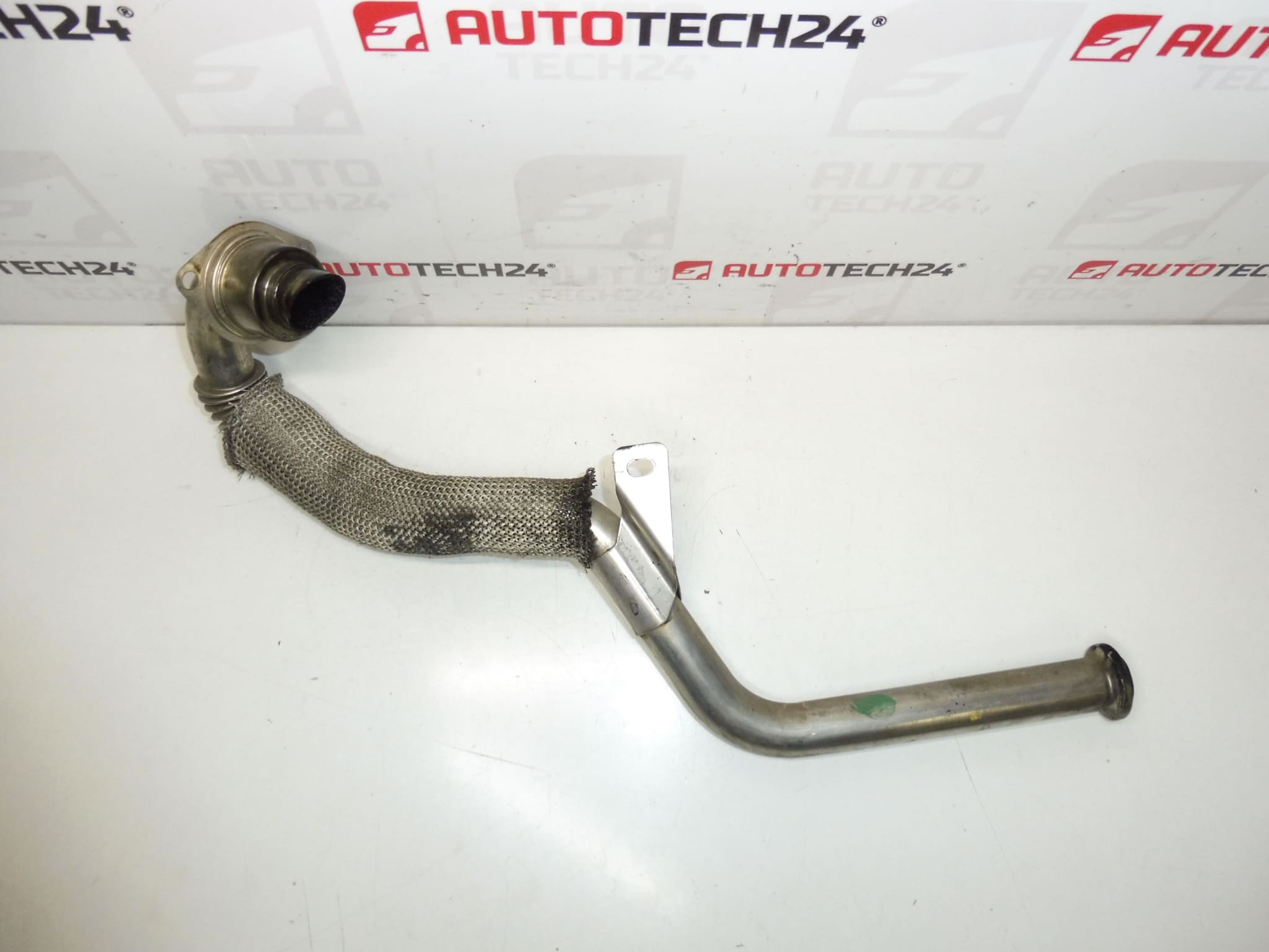 Potrubí recirkulace plynů Citroën Peugeot 1.4 HDI 16V 8HY 9643982180 1628ZY - Obrázek 2
