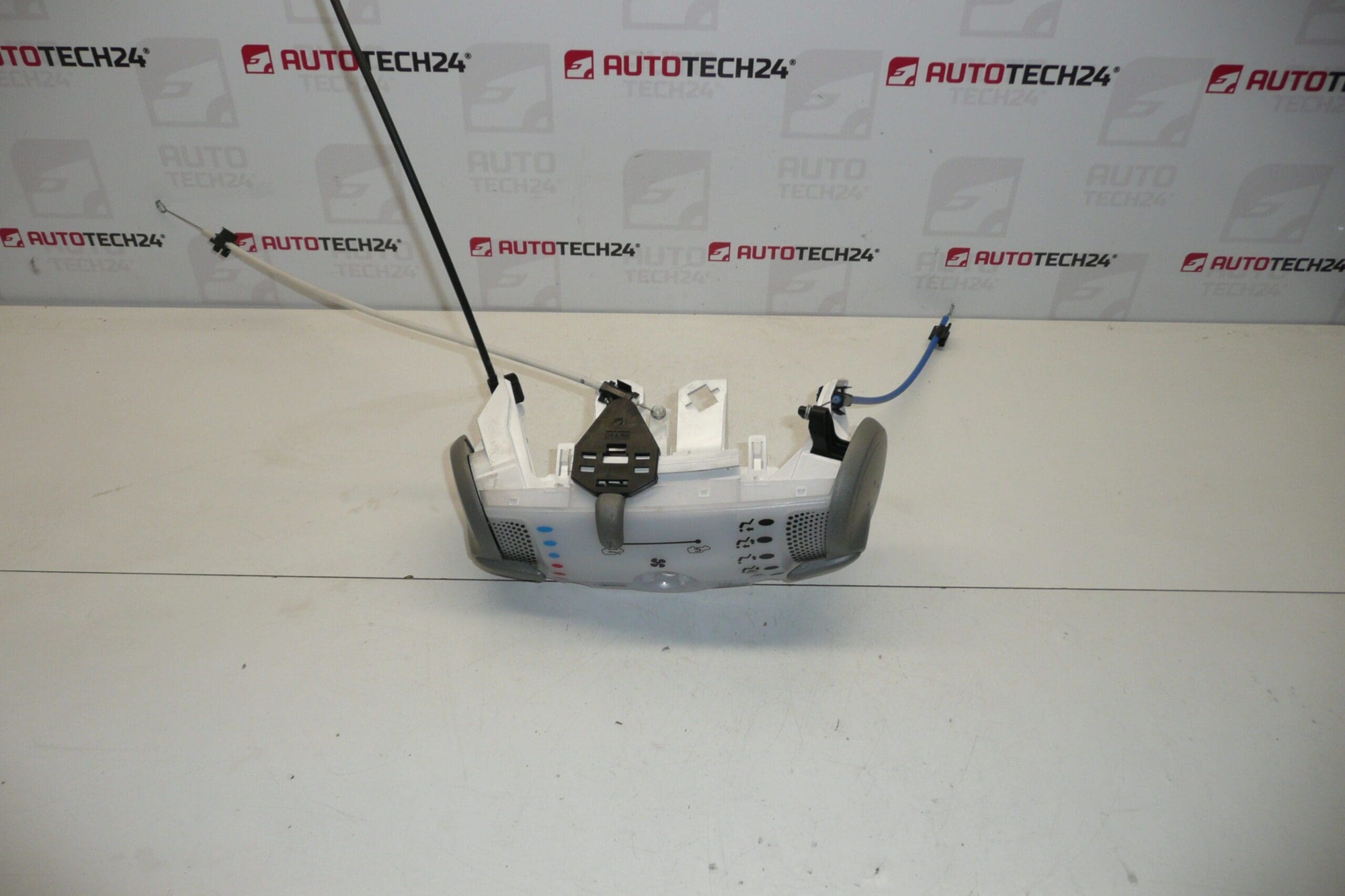 Ovladač klimatizace s táhly Citroën Peugeot 55900-0H040