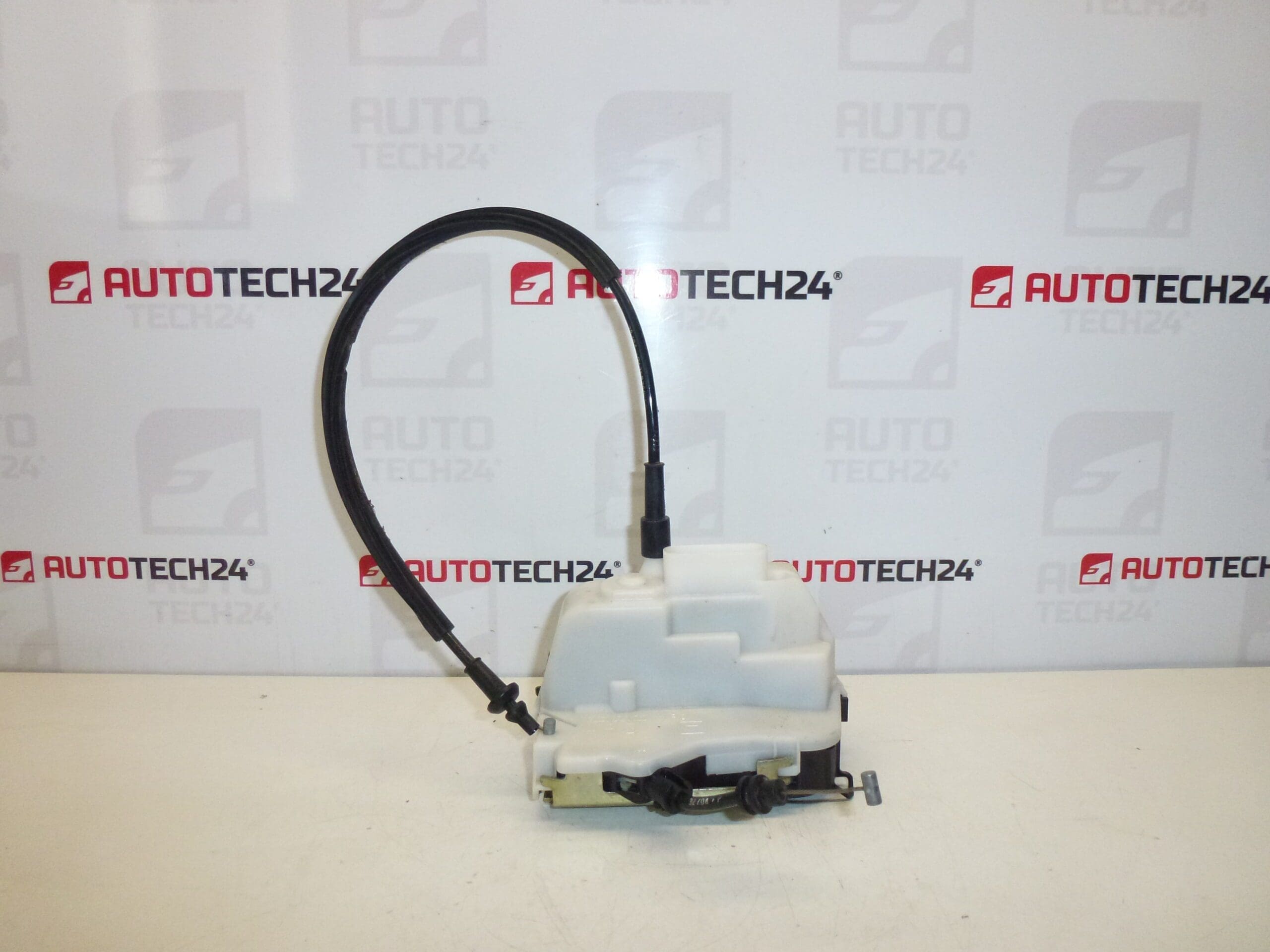 Zámek levých zadních dveří Citroën C3 6PIN 46978280 9137A1