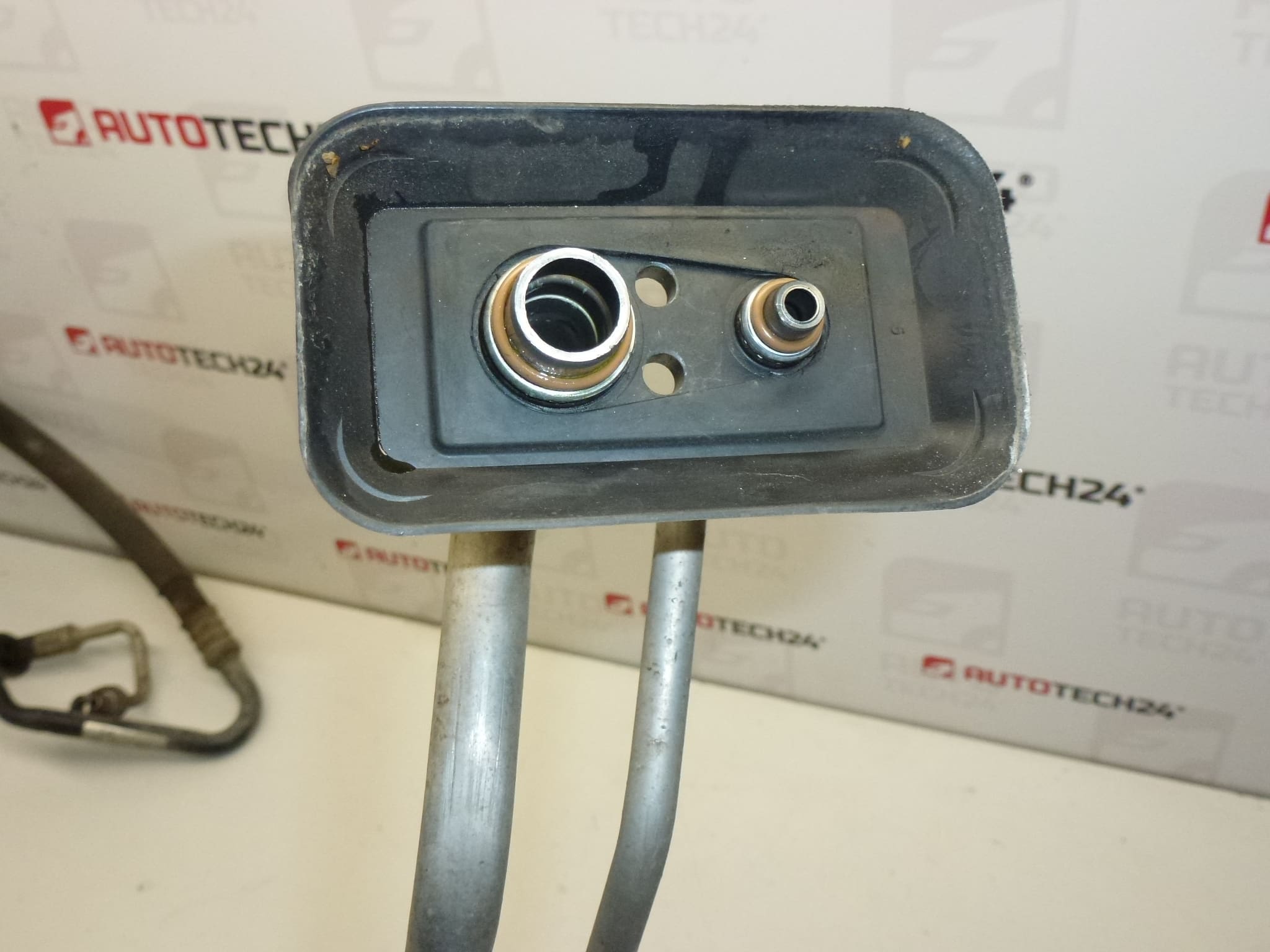 Klima trubka Citroën Xsara Picasso 1.8 16V 6460C3 6460LR 646059 - Obrázek 2