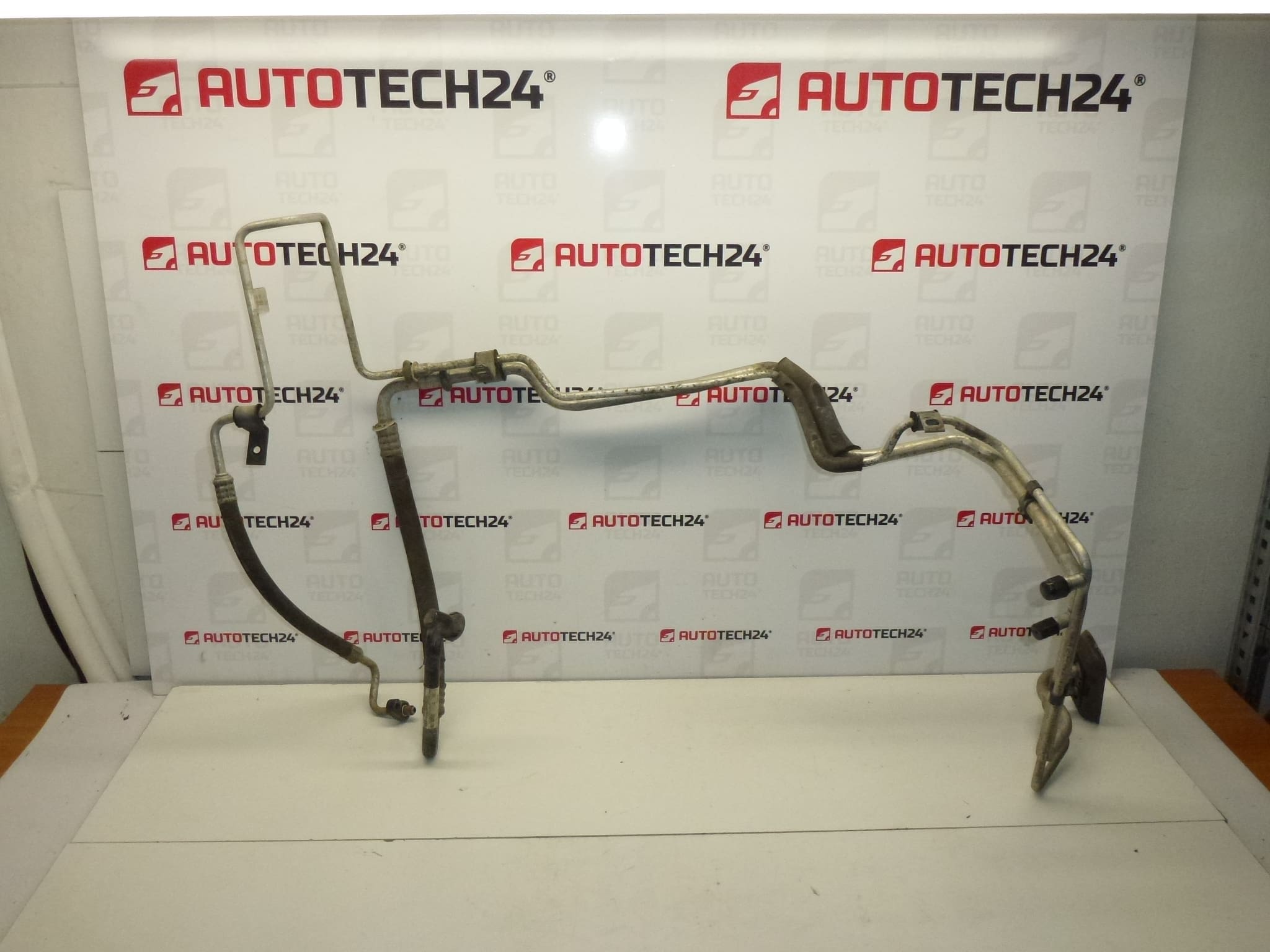 Klima trubka Citroën Xsara Picasso 1.8 16V 6460C3 6460LR 646059