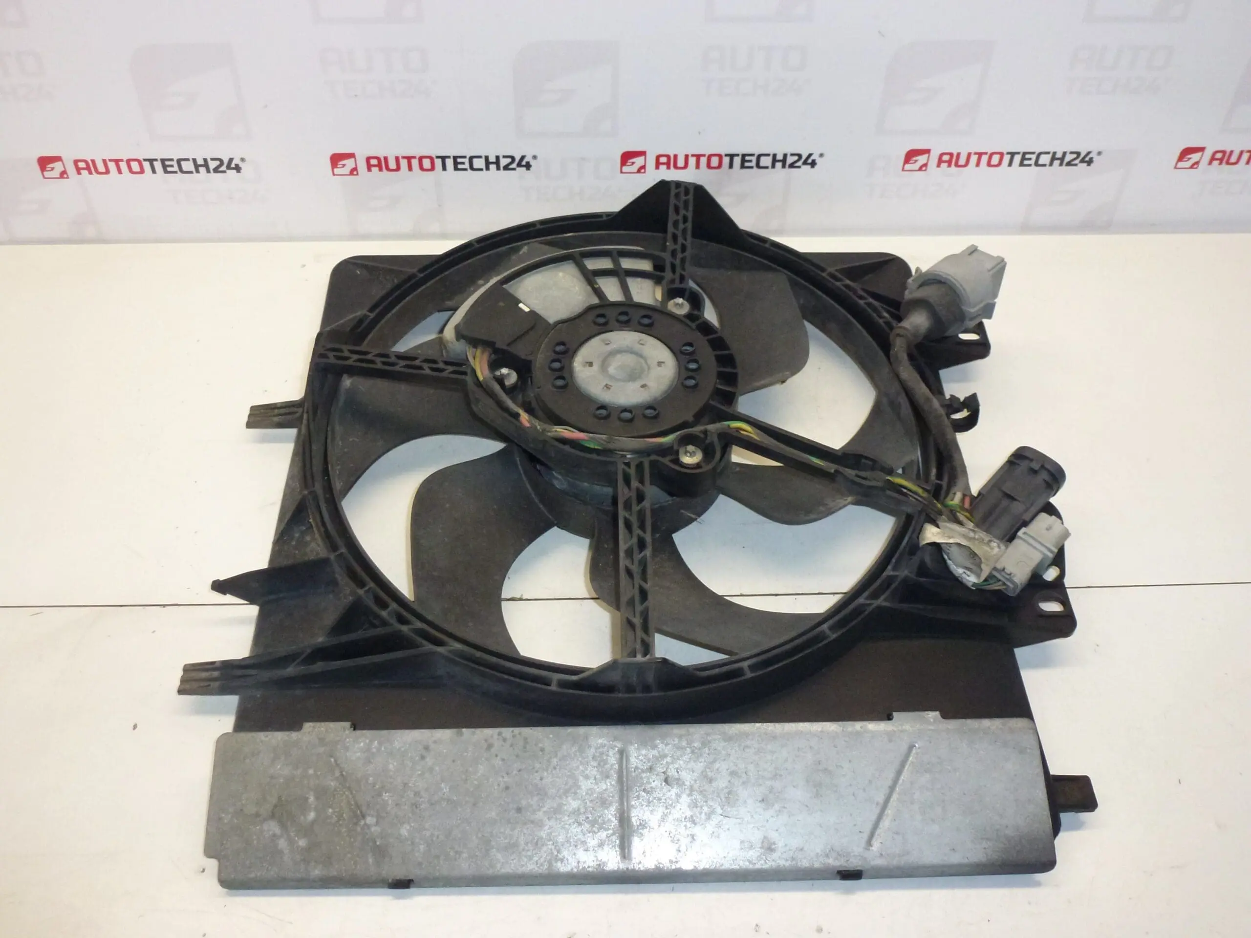 Ventilátor chladiče Citroën Peugeot 9652396280 1253E9 1253H3 1253C6