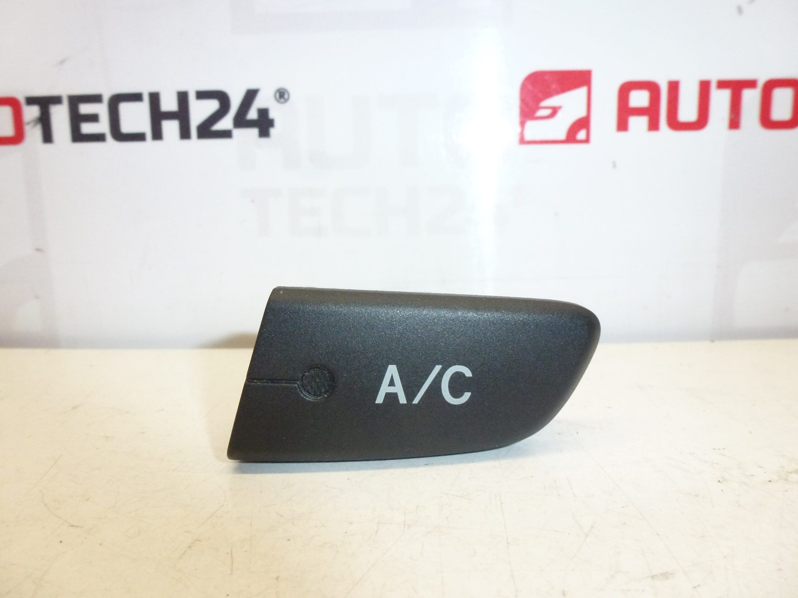 Originální ovladač Citroën C1 Peugeot 107 84660-0H010 6554KX