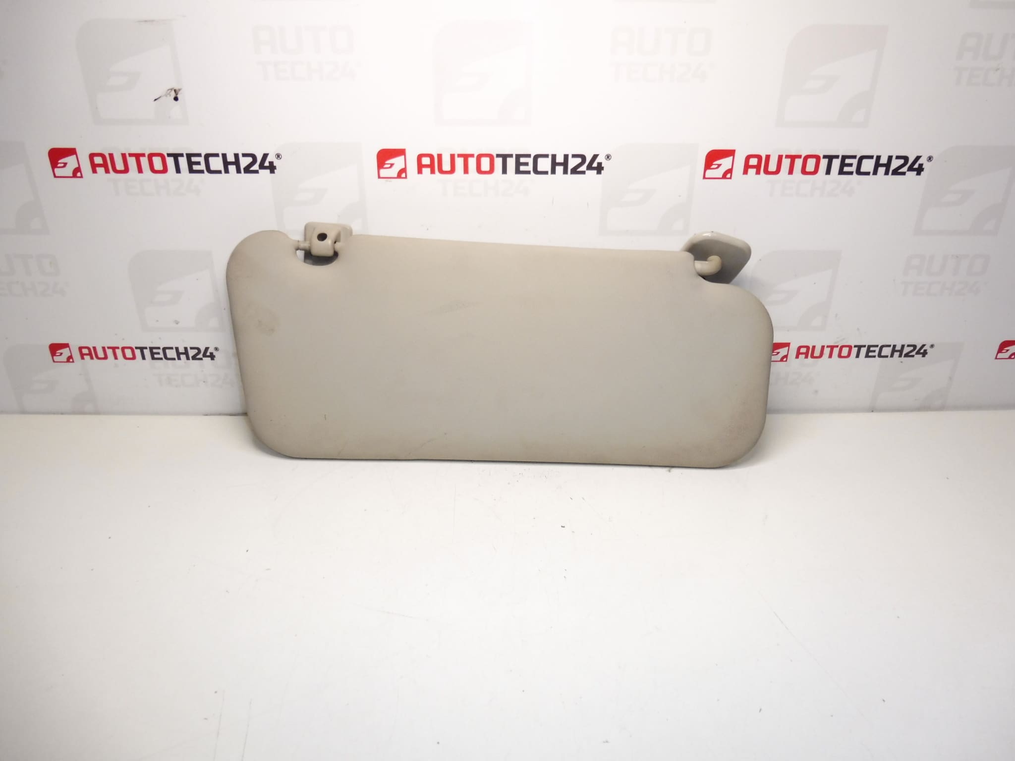 Sluneční clona Citroën Peugeot řidiče 8143LZ