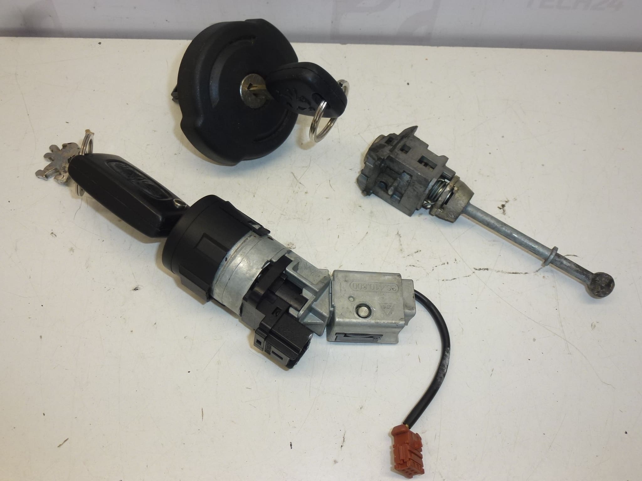 Sada zámků s 2 klíči pro vozy Citroën a Peugeot, kódy 4162SS, 4162KF, 4162XT - Obrázek 2