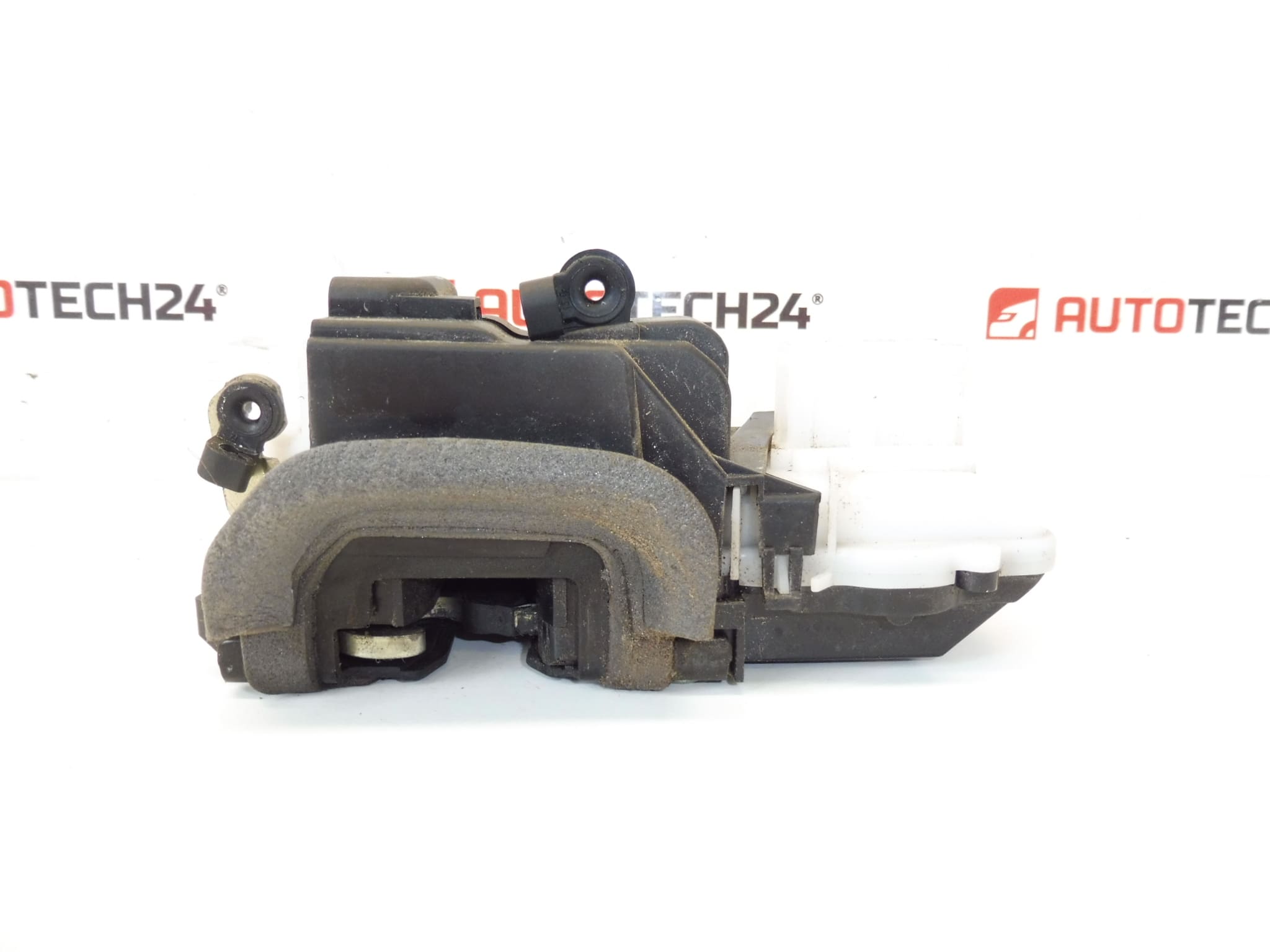 Zámek pravých předních dveří Peugeot 607 9136H3 - Obrázek 2