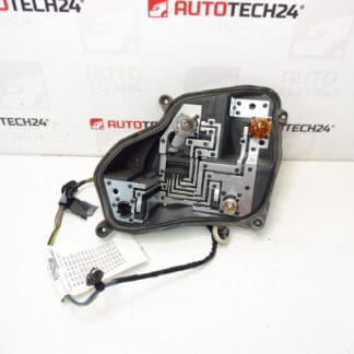 Patice zadní pravé lampy Peugeot 301 9674807880