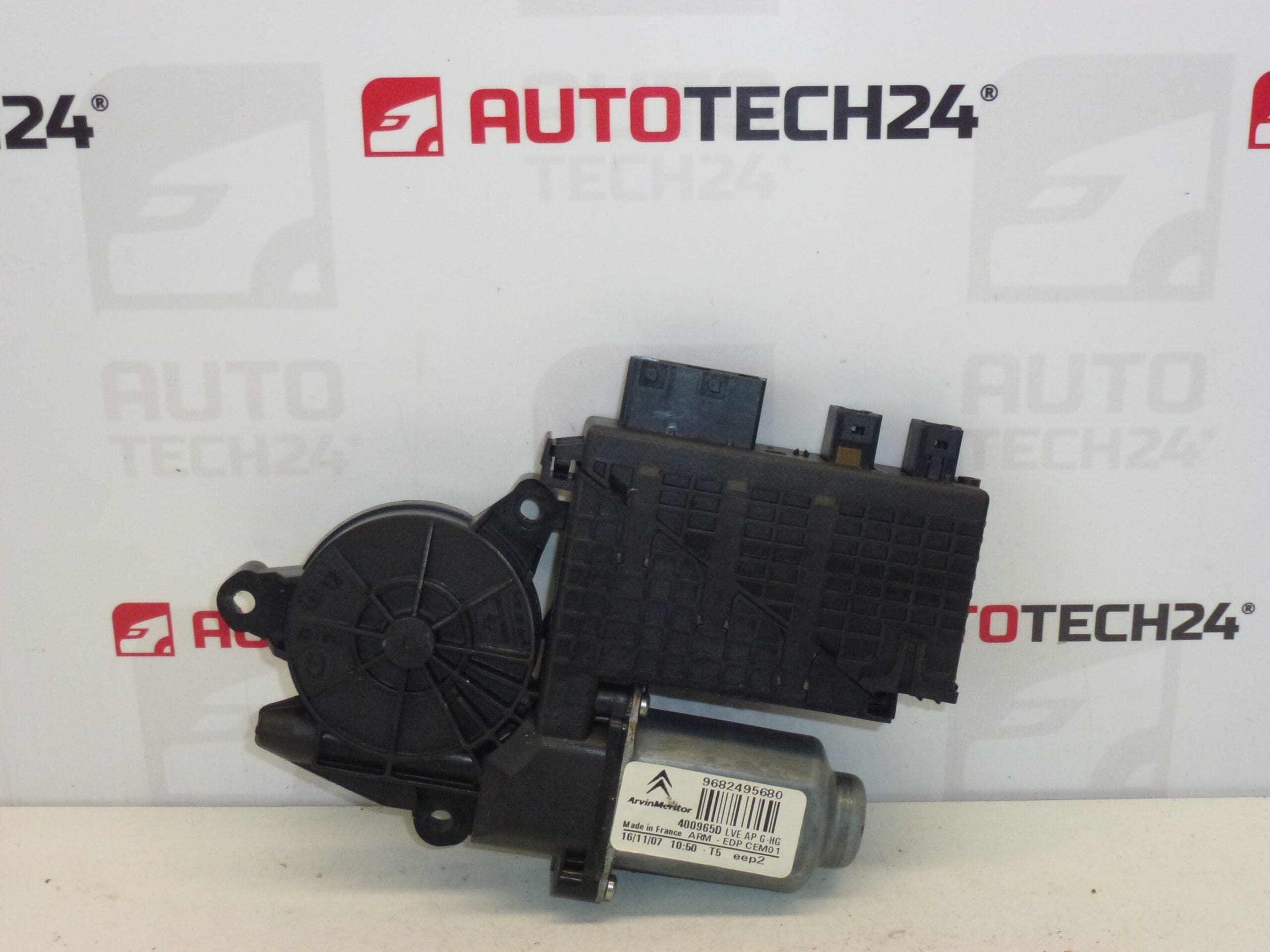 Motor levého předního stahování okna Citroën C4 Picasso 9682495680