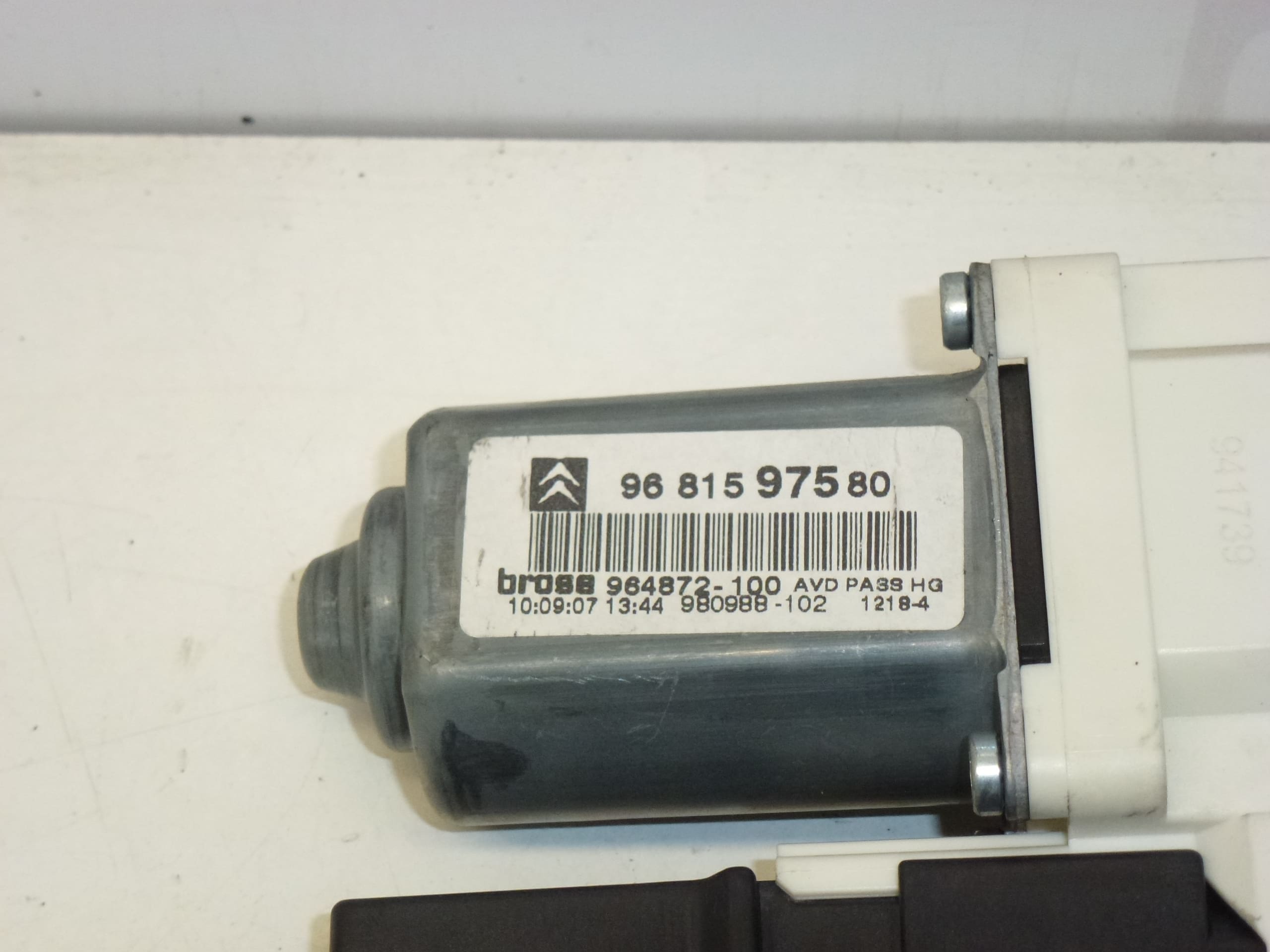 Motor Stahování Pravého Předního Okna Citroën C5 II 9681597580 9222AJ - Obrázek 2