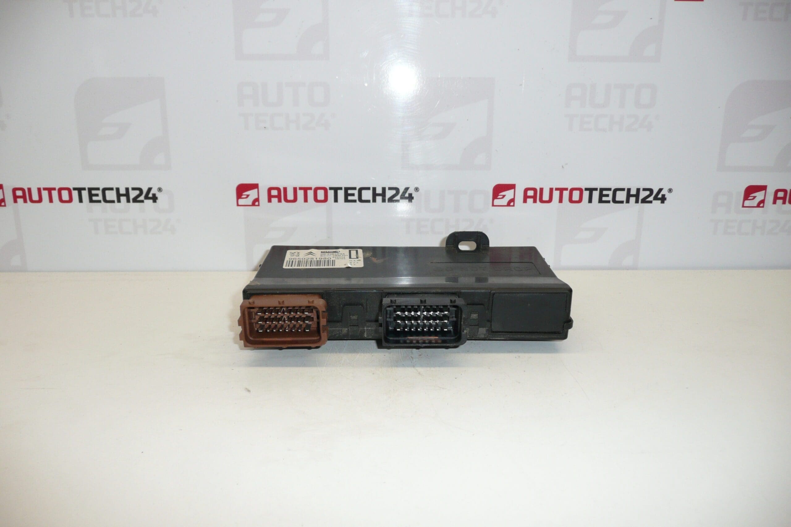 Jednotka pam. sedaček Citroën Peugeot 9650281980