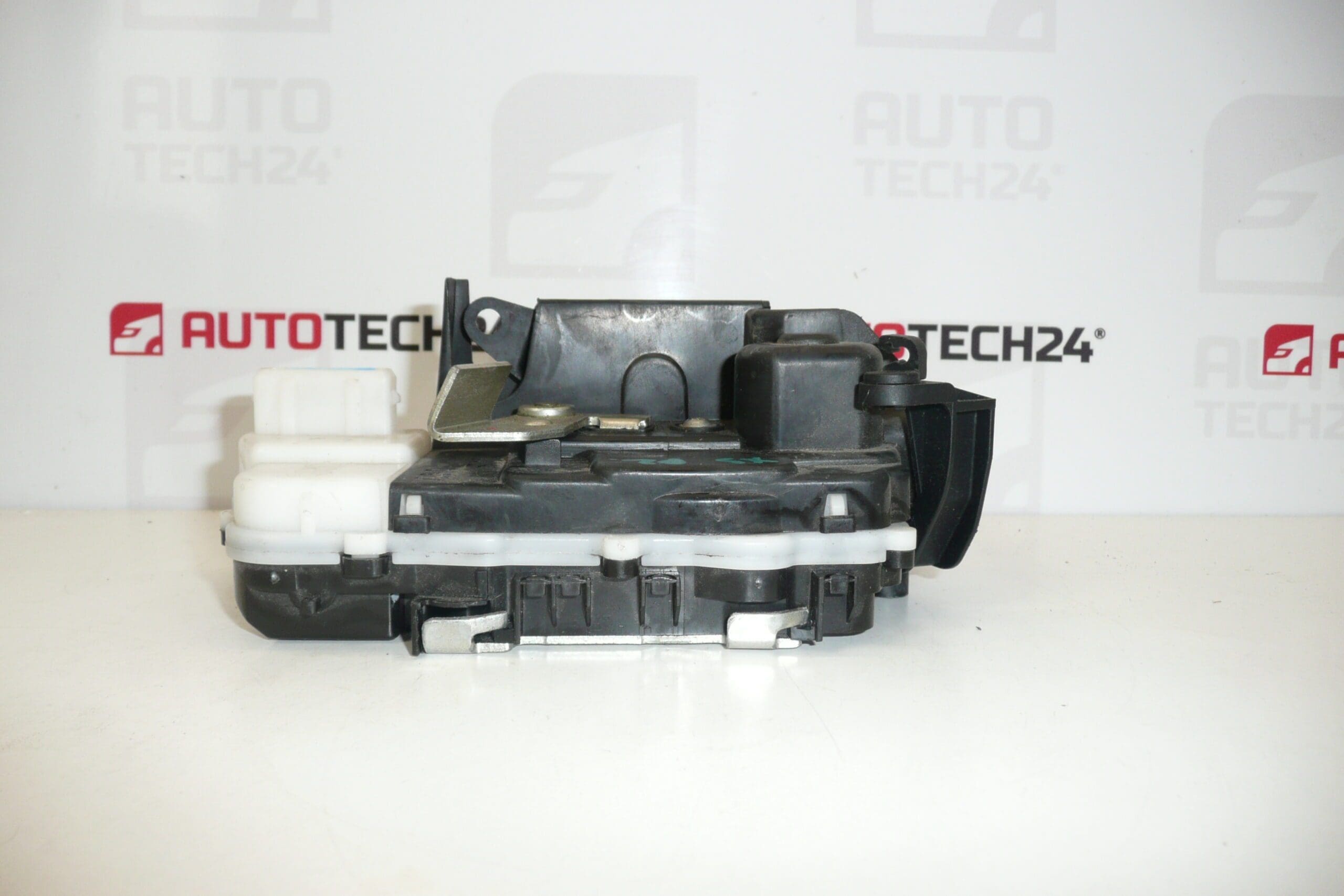 Zámek pravých zadních dveří Citroën Xsara 913884 - Obrázek 2