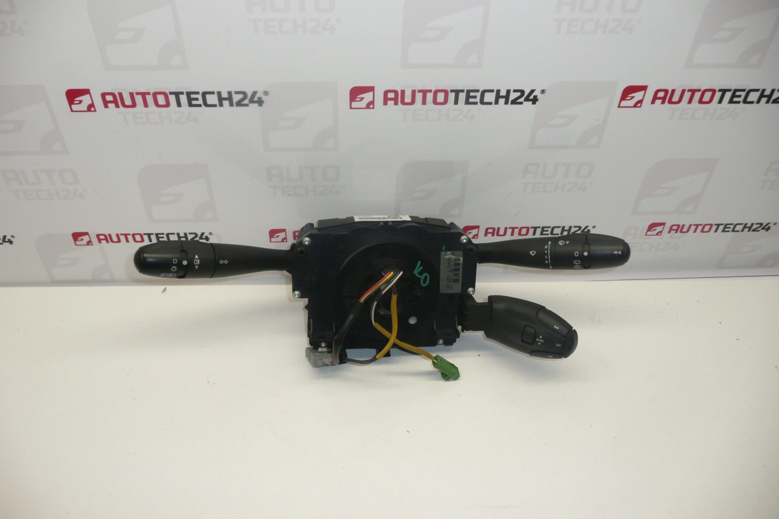 Ovladače páčky Peugeot 207 96630732XT 6242P3