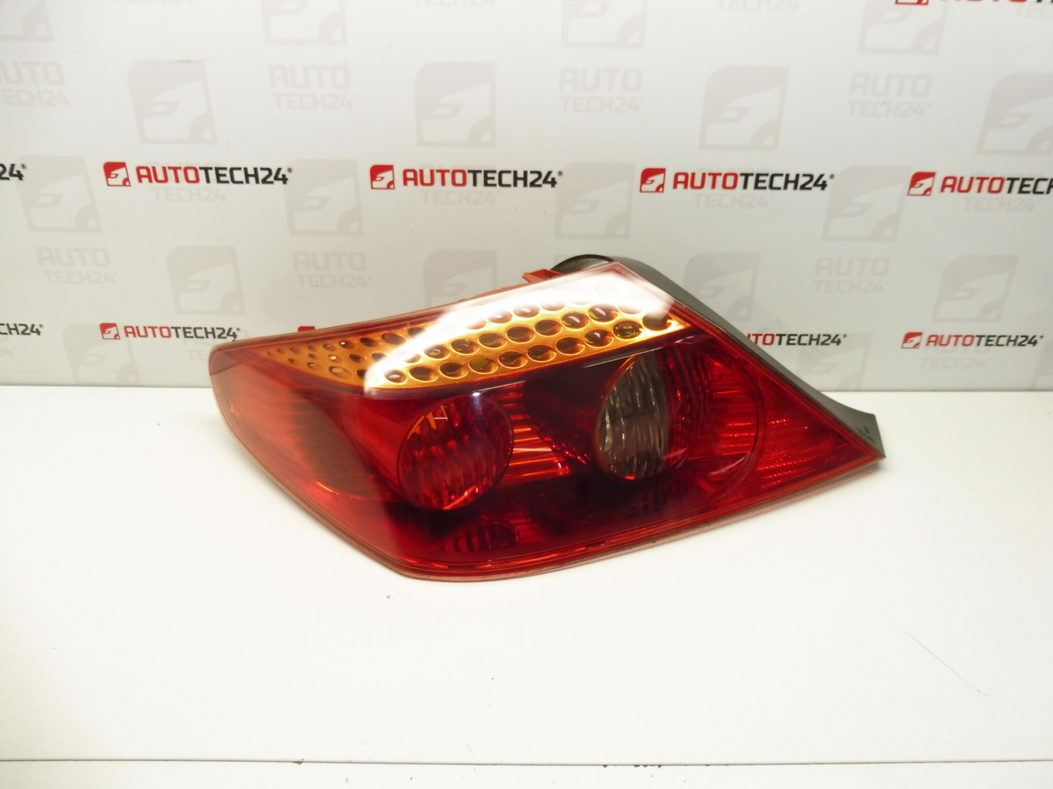 Levá zadní lampa Peugeot 407 COUPÉ 9648537680 6350Y1