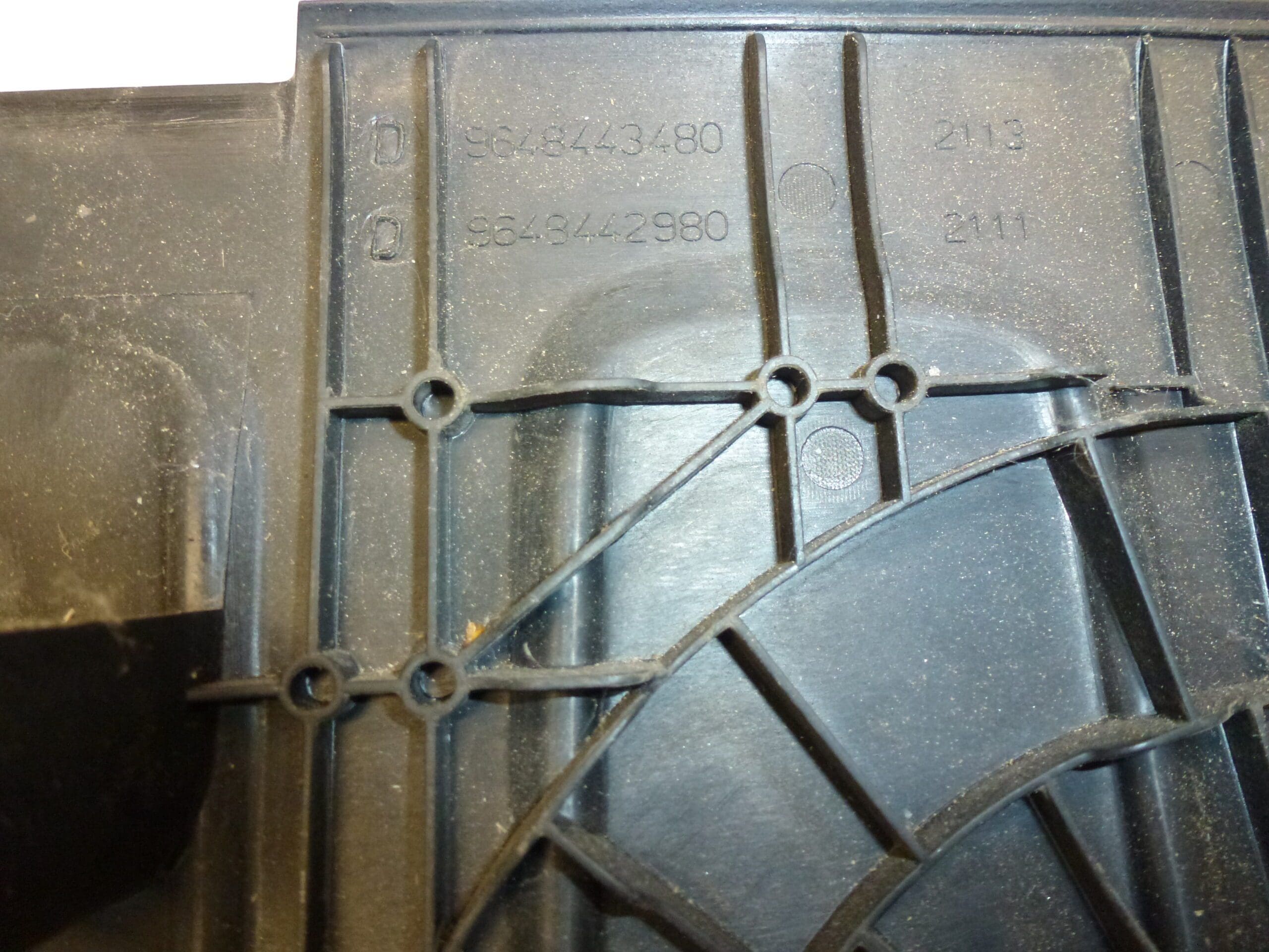 Kryt motoru 1.4 16V KFU Peugeot 9648442980 0137E0